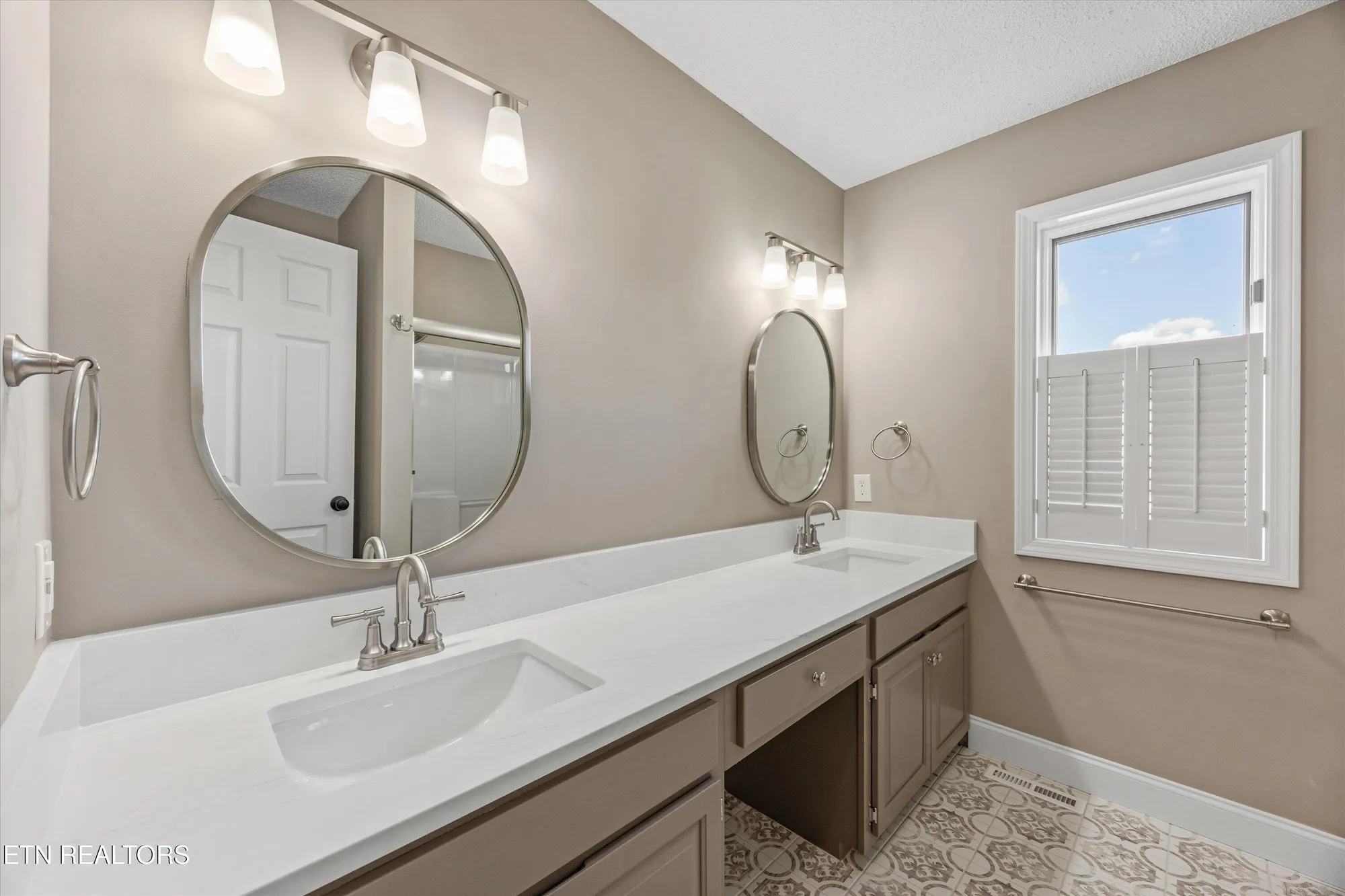 Property Slideshow image 17 of 44 | 146 talah way, Loudon, TN, 37774