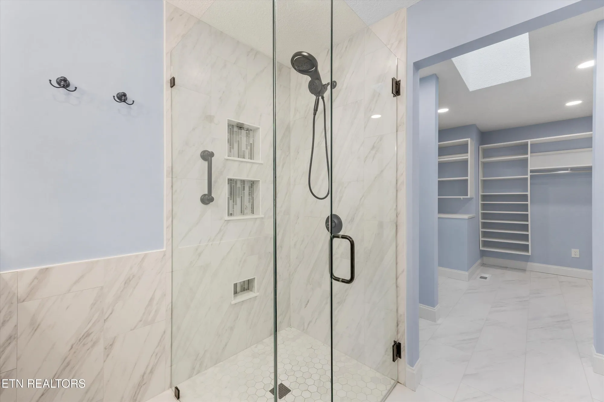 Property Slideshow image 19 of 44 | 146 talah way, Loudon, TN, 37774