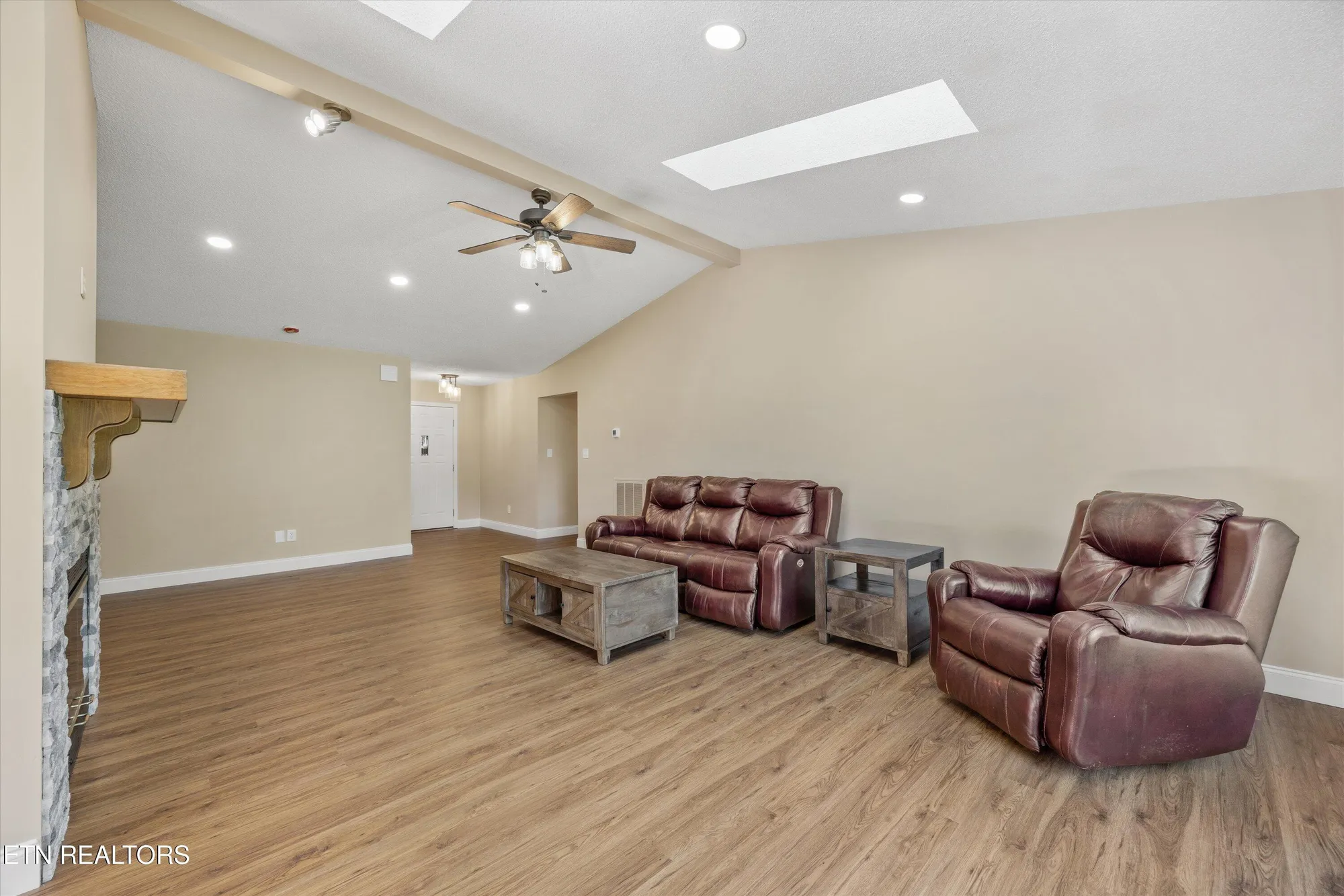 Property Slideshow image 8 of 44 | 146 talah way, Loudon, TN, 37774