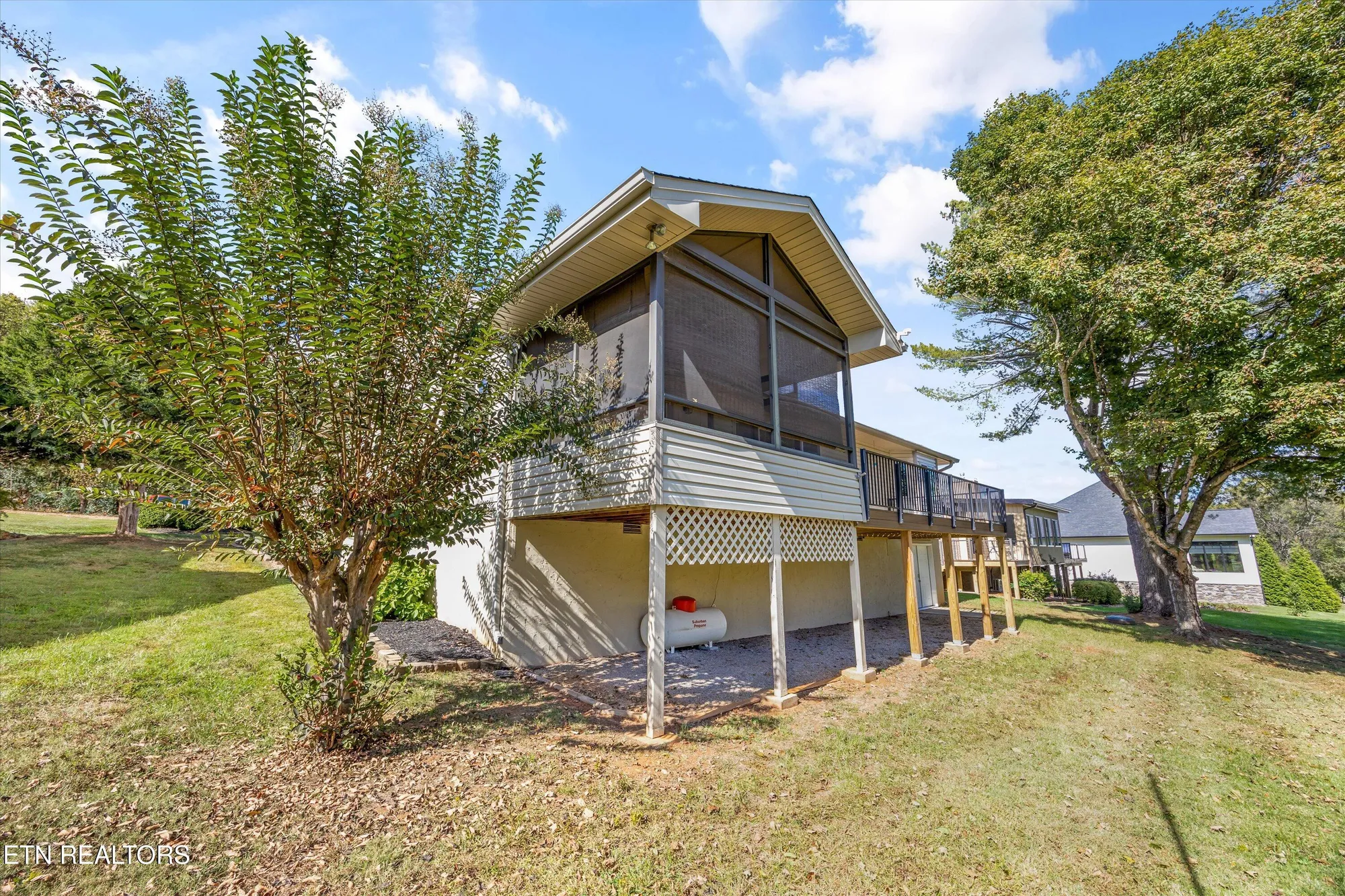 Property Slideshow image 25 of 44 | 146 talah way, Loudon, TN, 37774