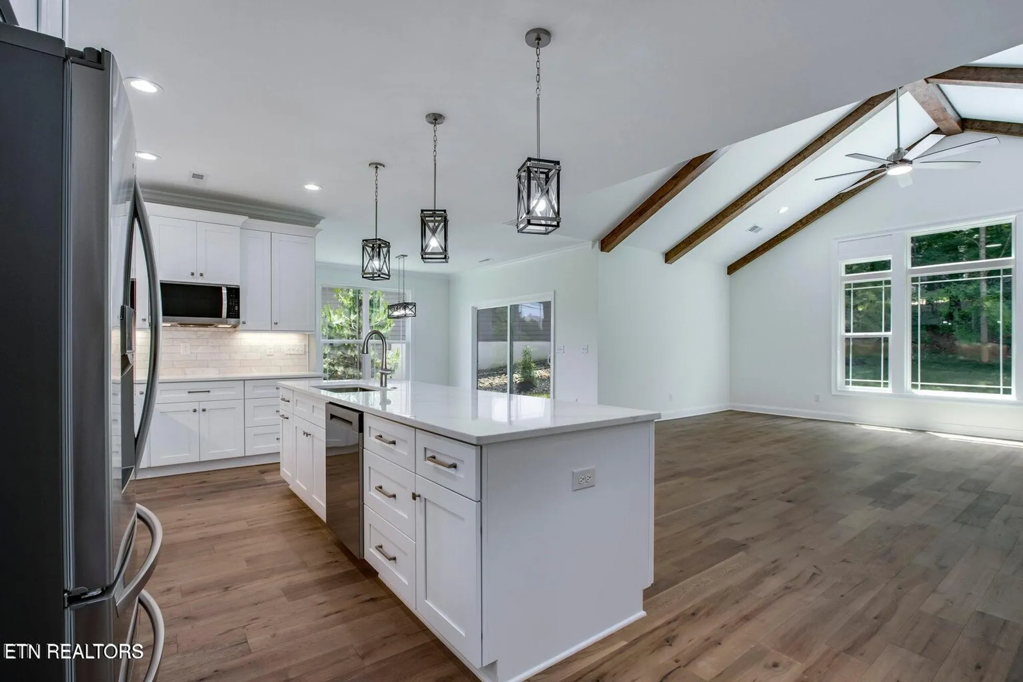 Property Slideshow image 15 of 47 | 297 dudala way, Loudon, TN, 37774