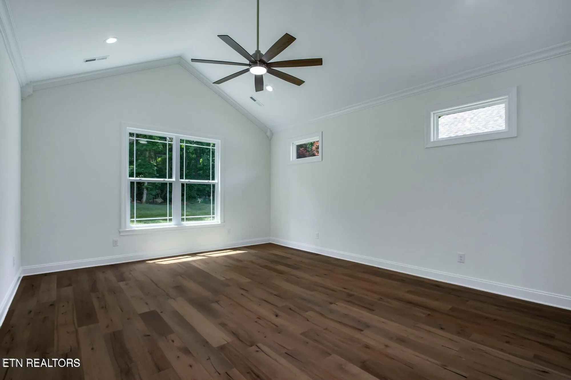 Property Slideshow image 26 of 47 | 297 dudala way, Loudon, TN, 37774