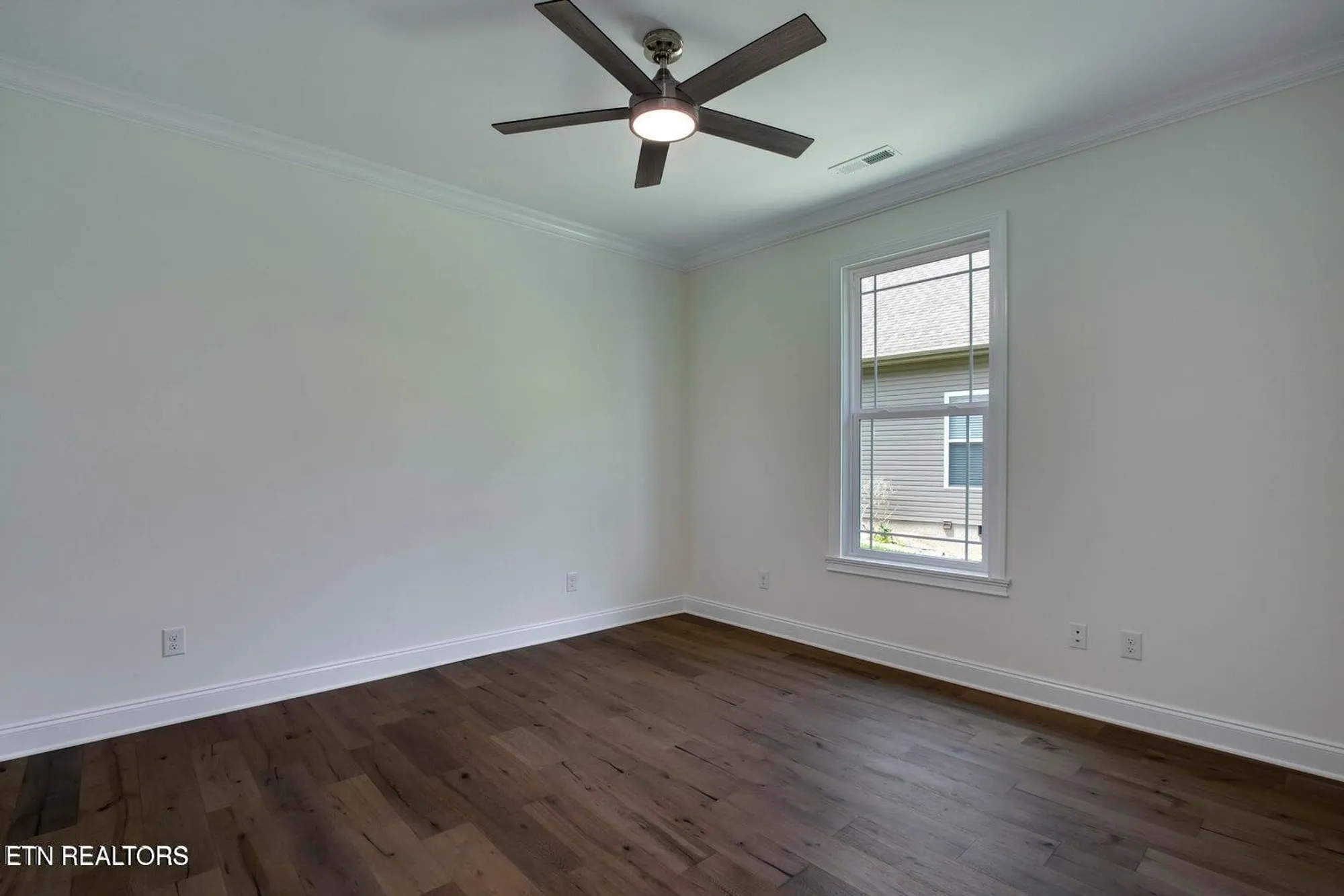 Property Slideshow image 33 of 47 | 297 dudala way, Loudon, TN, 37774