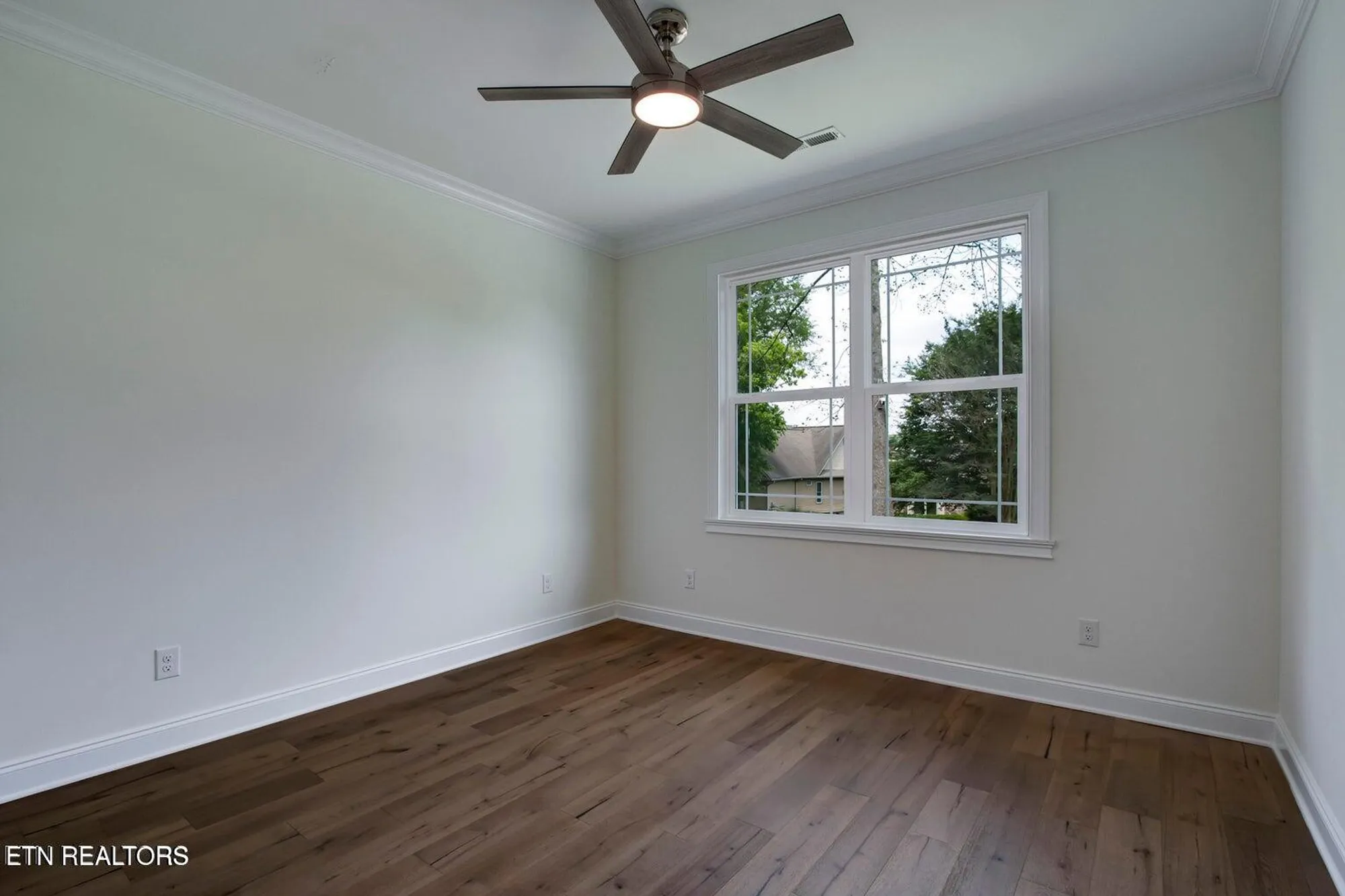 Property Slideshow image 35 of 47 | 297 dudala way, Loudon, TN, 37774