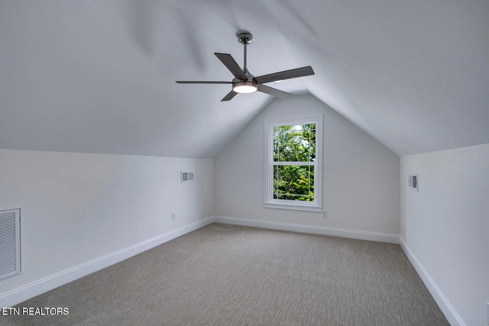 Property Slideshow image 41 of 47 | 297 dudala way, Loudon, TN, 37774