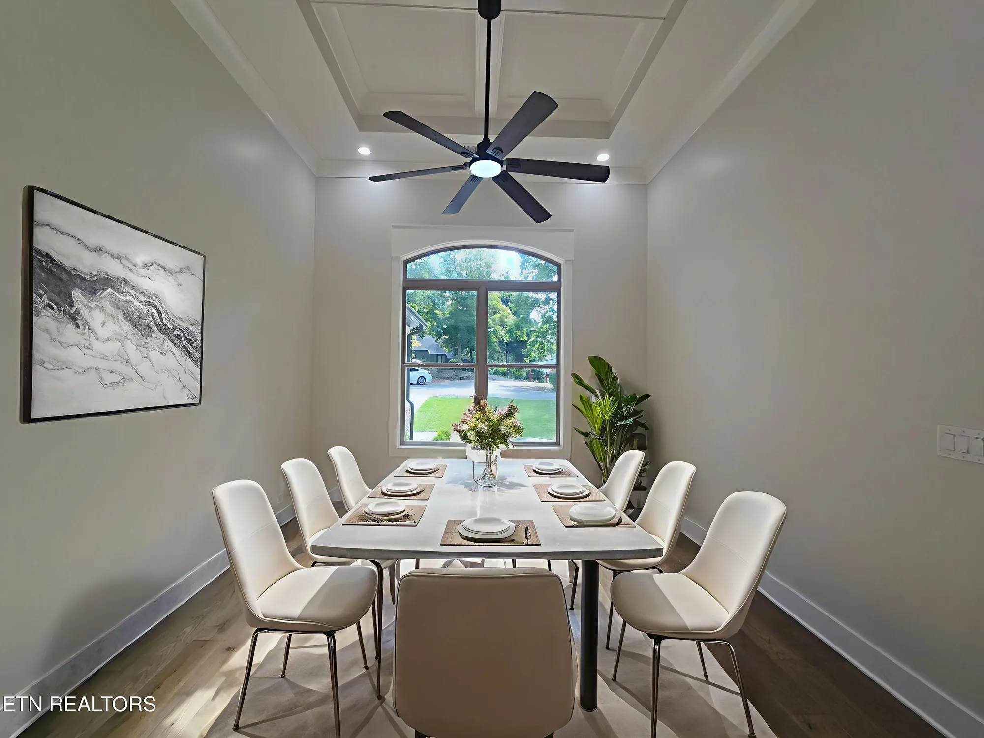 Property Slideshow image 13 of 49 | 207 walosi ln, Loudon, TN, 37774