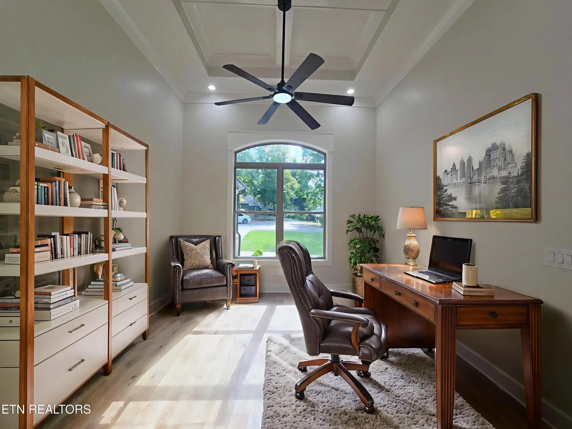 Property Slideshow image 12 of 49 | 207 walosi ln, Loudon, TN, 37774