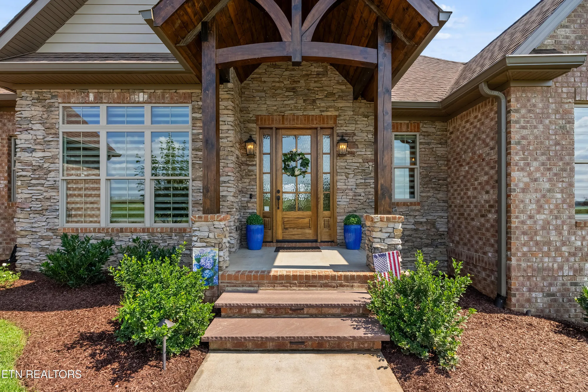 Property Slideshow image 8 of 49 | 320 watercrest dr, Vonore, TN, 37885