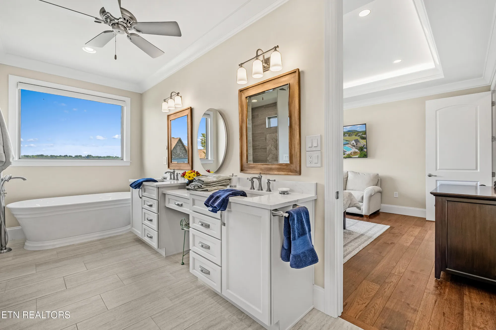 Property Slideshow image 22 of 49 | 320 watercrest dr, Vonore, TN, 37885