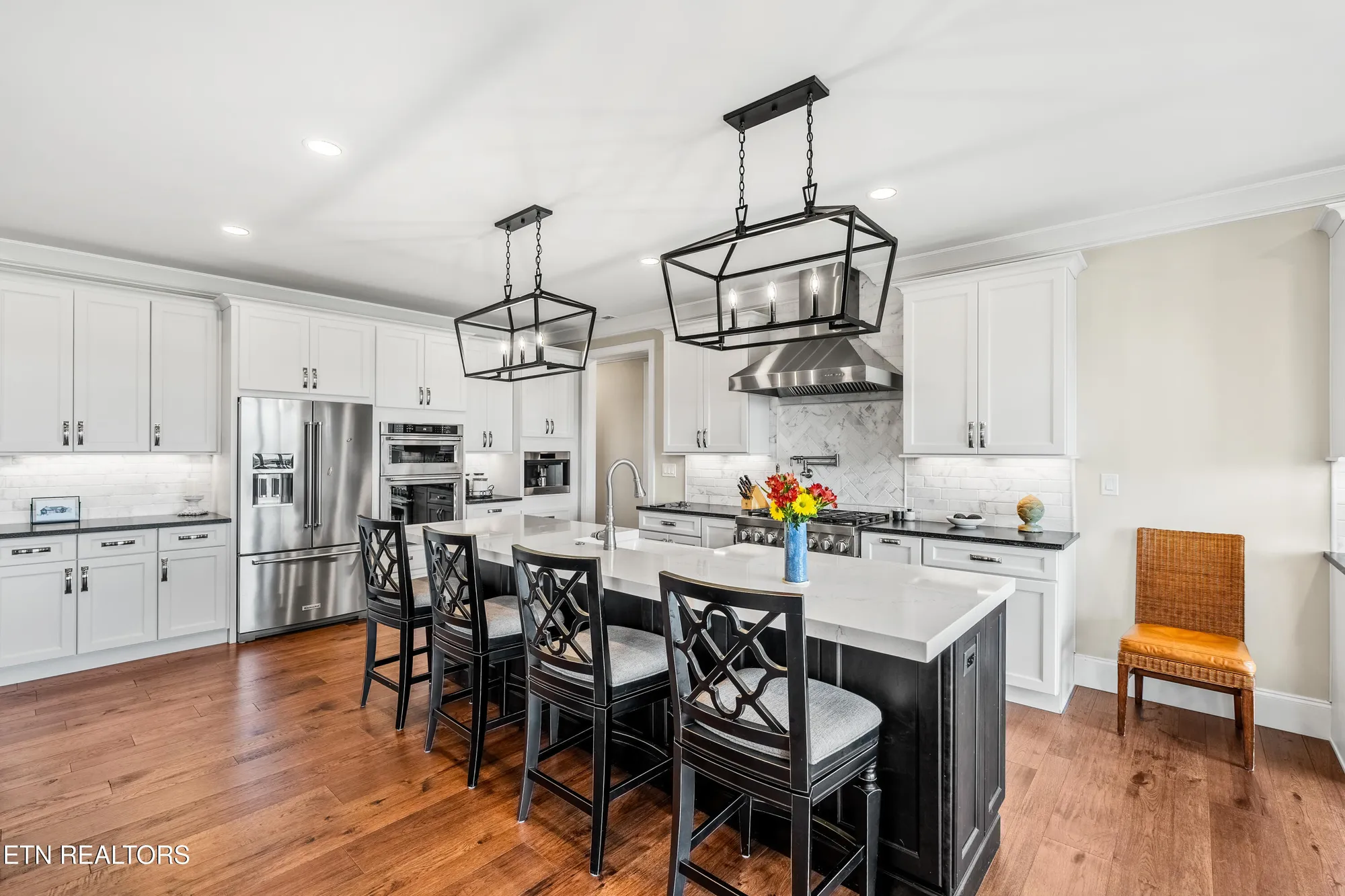 Property Slideshow image 33 of 49 | 320 watercrest dr, Vonore, TN, 37885