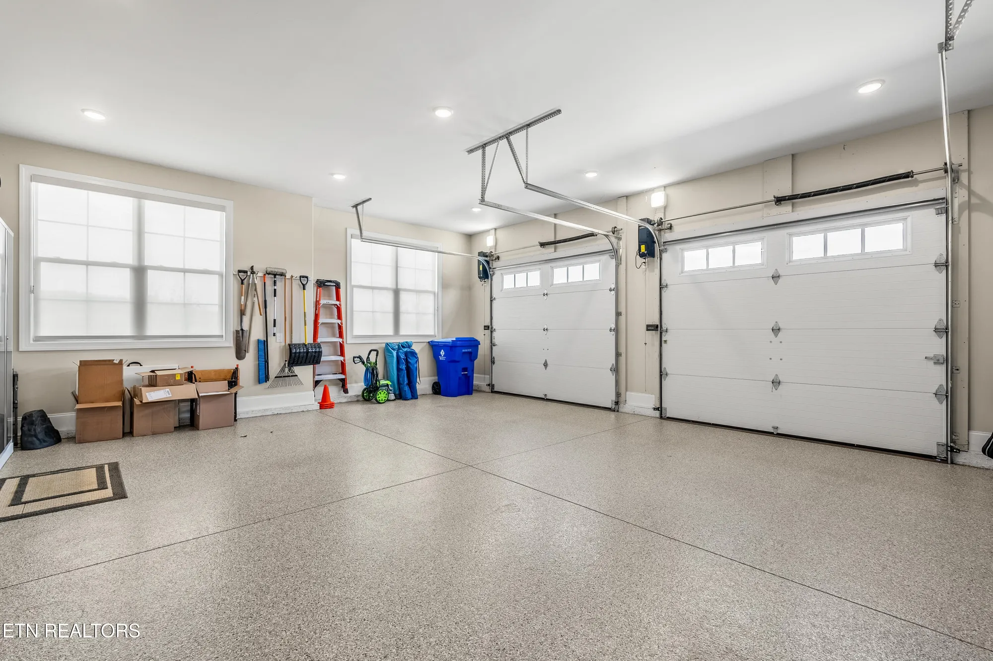 Property Slideshow image 28 of 49 | 320 watercrest dr, Vonore, TN, 37885