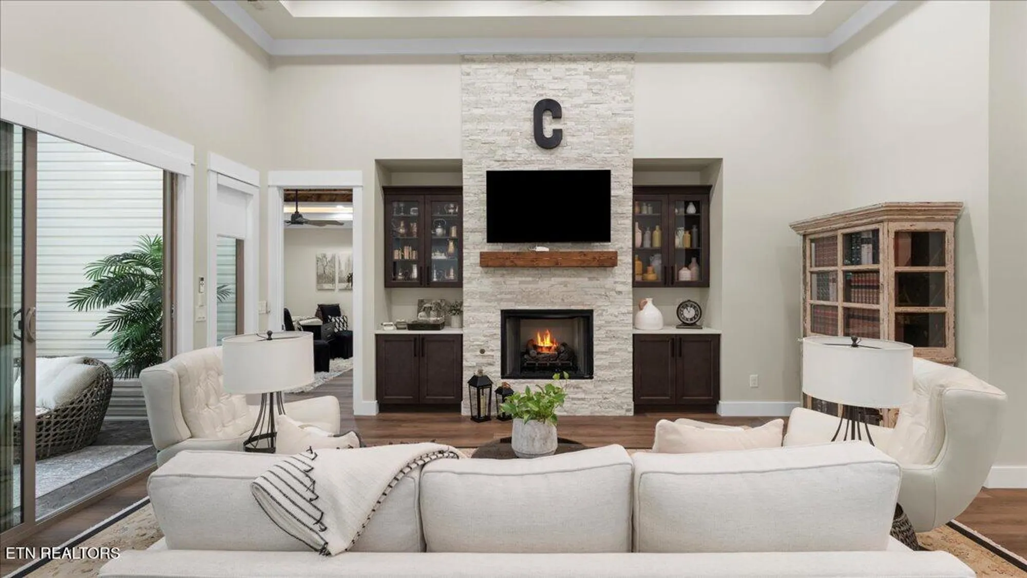 Property Slideshow image 10 of 45 | 140 utsesti way, Loudon, TN, 37774