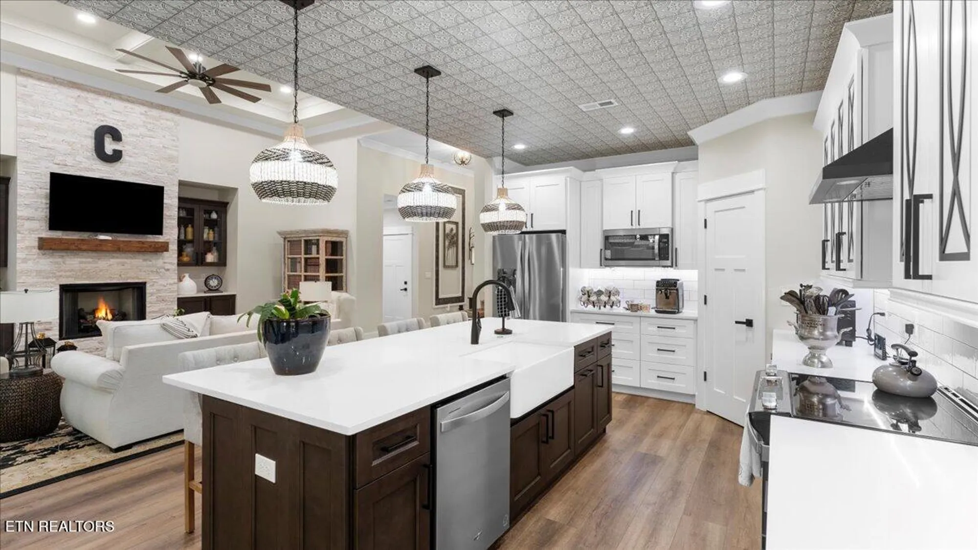 Property Slideshow image 12 of 45 | 140 utsesti way, Loudon, TN, 37774