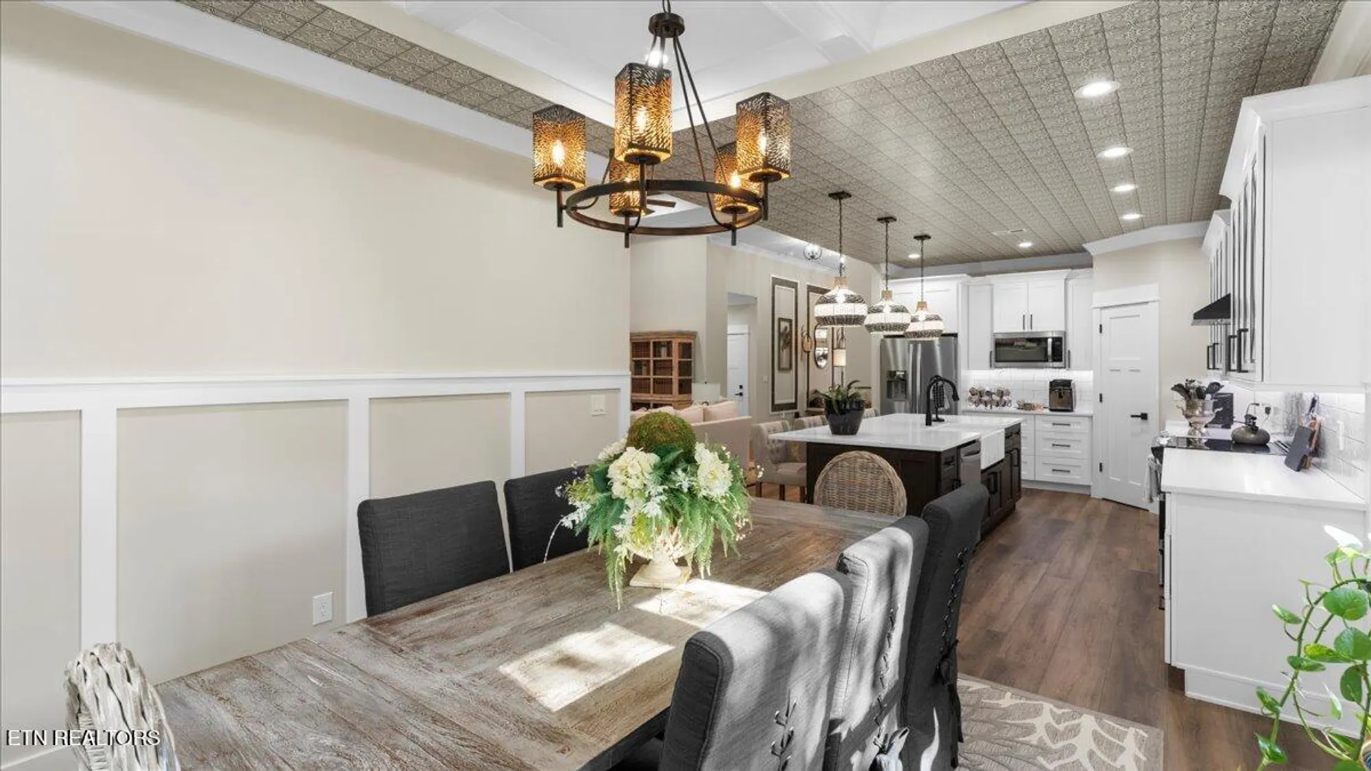 Property Slideshow image 16 of 45 | 140 utsesti way, Loudon, TN, 37774