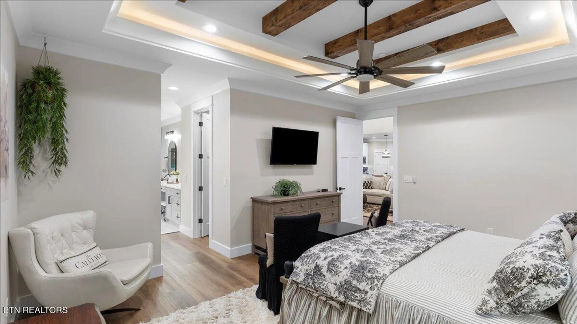 Property Slideshow image 18 of 45 | 140 utsesti way, Loudon, TN, 37774