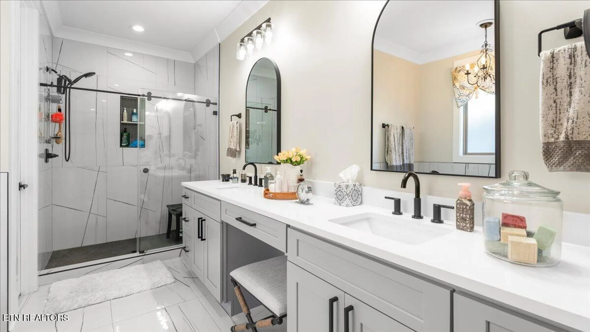 Property Slideshow image 19 of 45 | 140 utsesti way, Loudon, TN, 37774