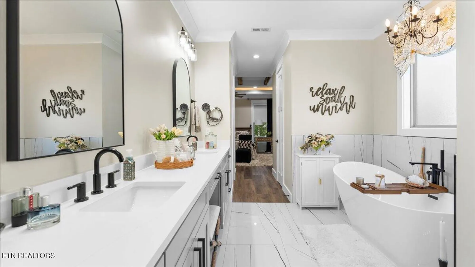 Property Slideshow image 20 of 45 | 140 utsesti way, Loudon, TN, 37774