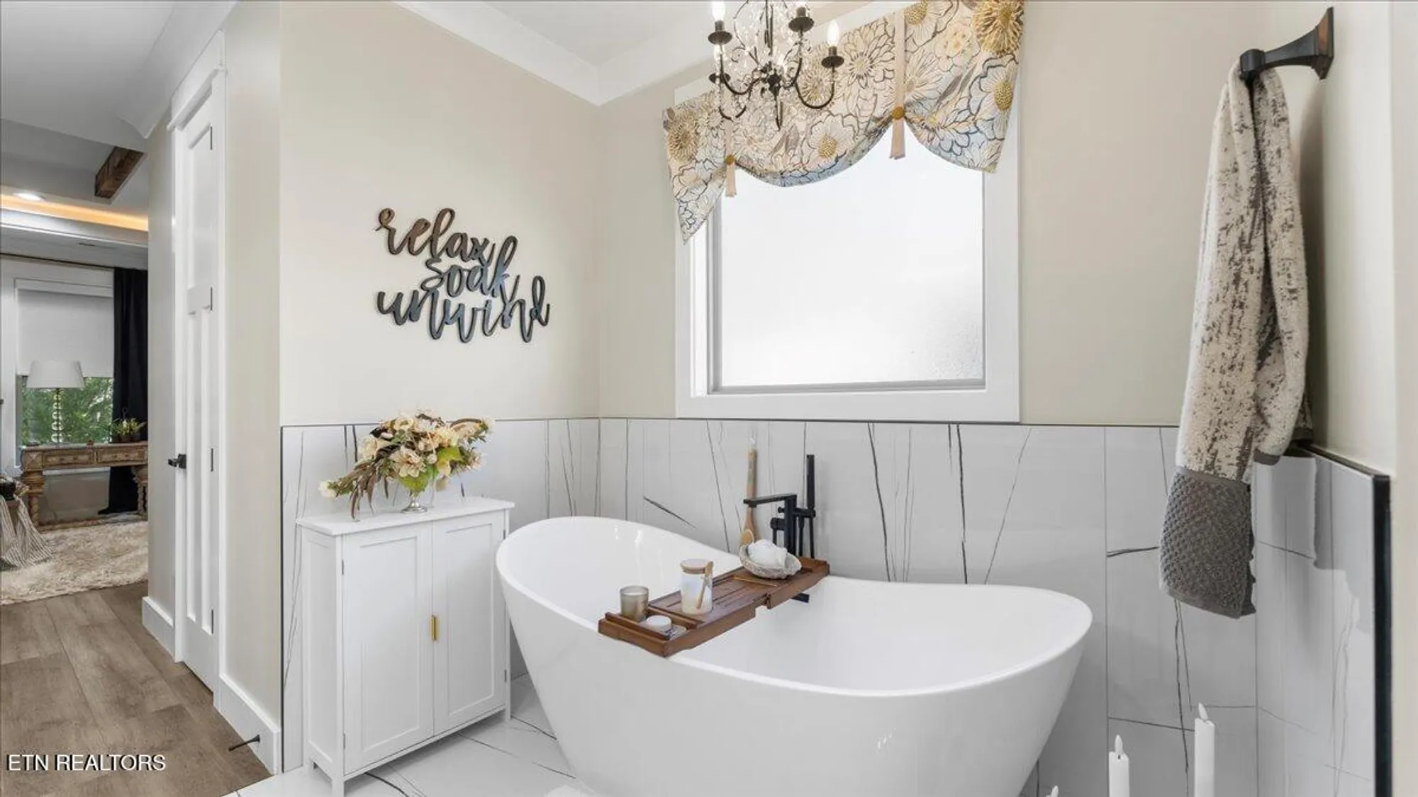 Property Slideshow image 21 of 45 | 140 utsesti way, Loudon, TN, 37774