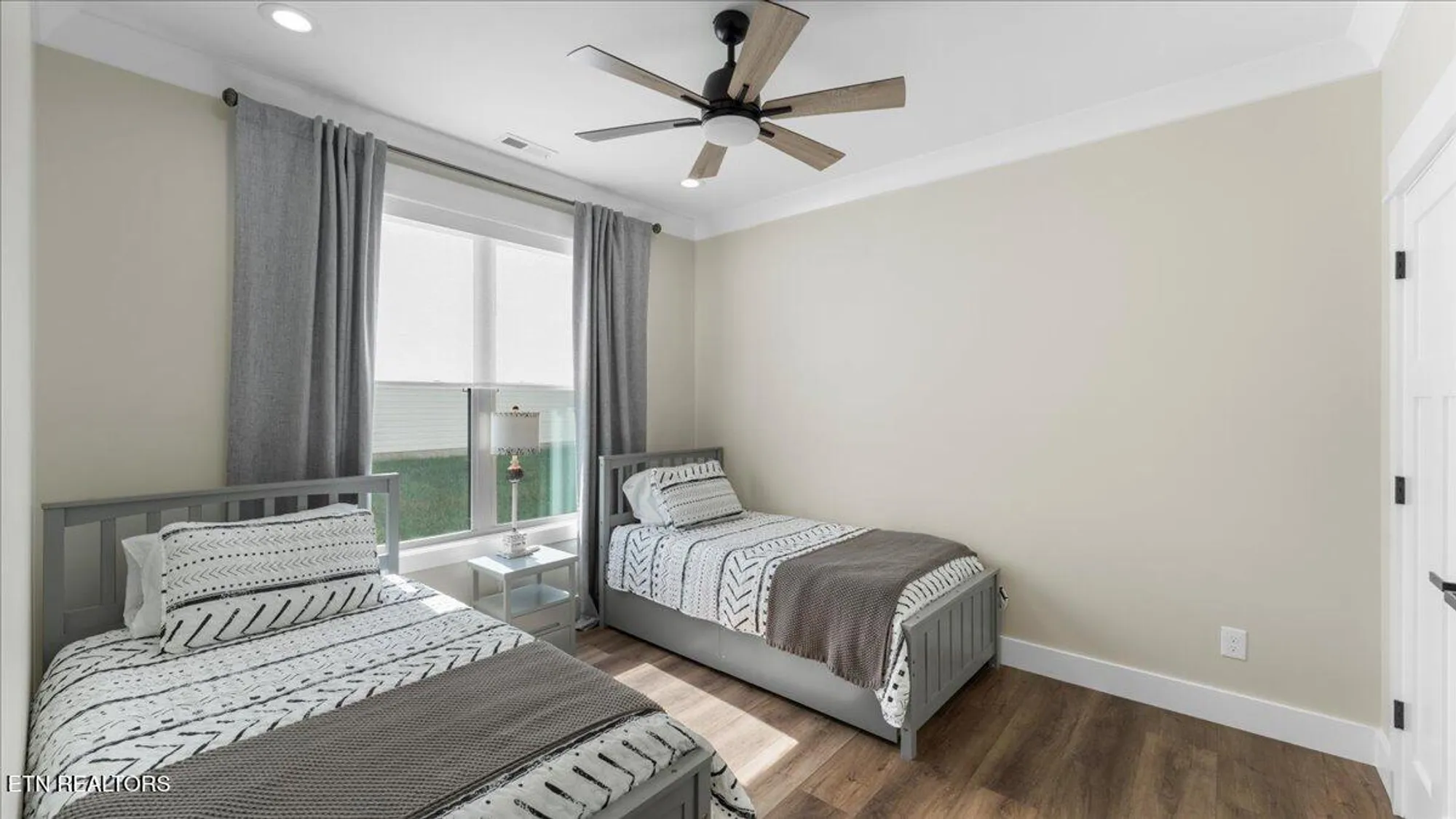 Property Slideshow image 32 of 45 | 140 utsesti way, Loudon, TN, 37774