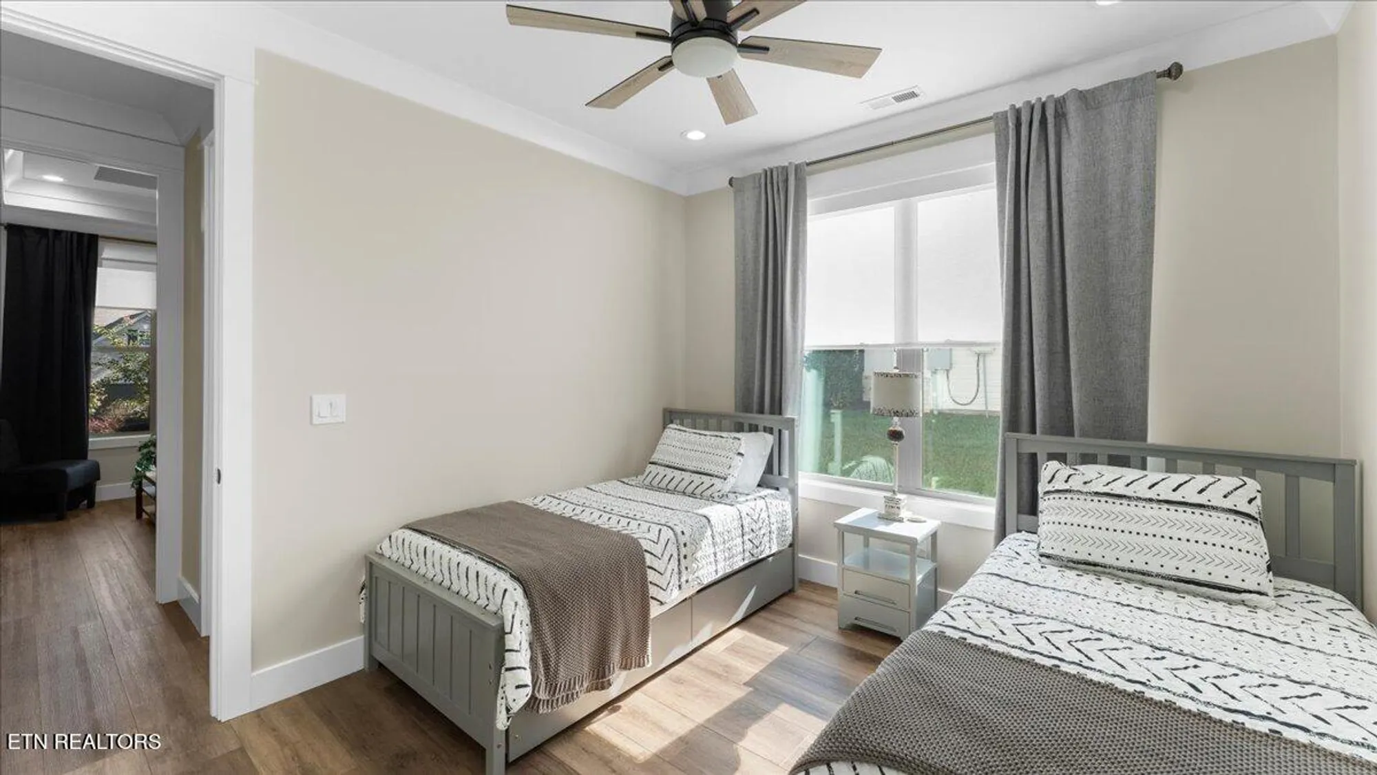 Property Slideshow image 33 of 45 | 140 utsesti way, Loudon, TN, 37774