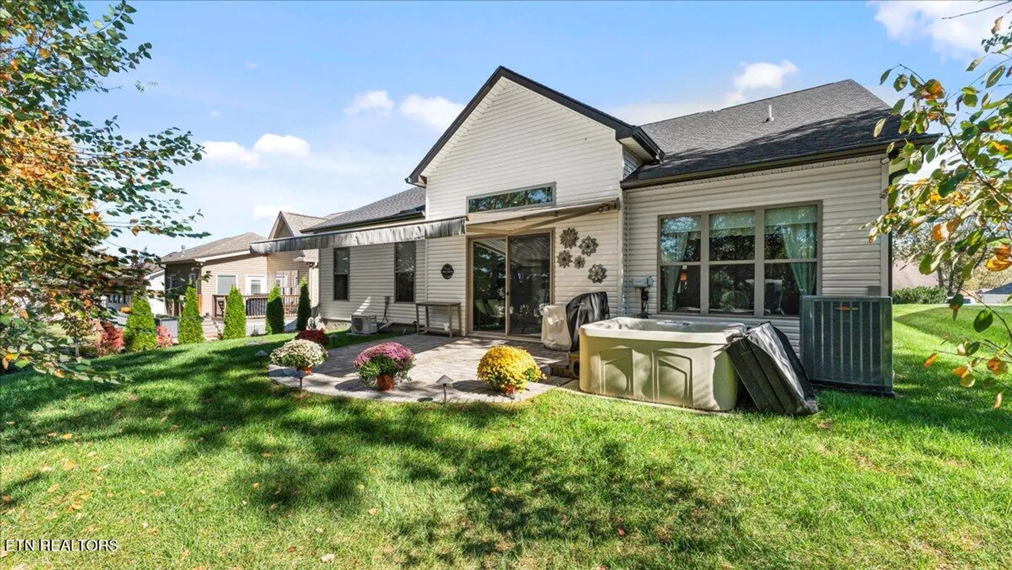 Property Slideshow image 34 of 45 | 140 utsesti way, Loudon, TN, 37774