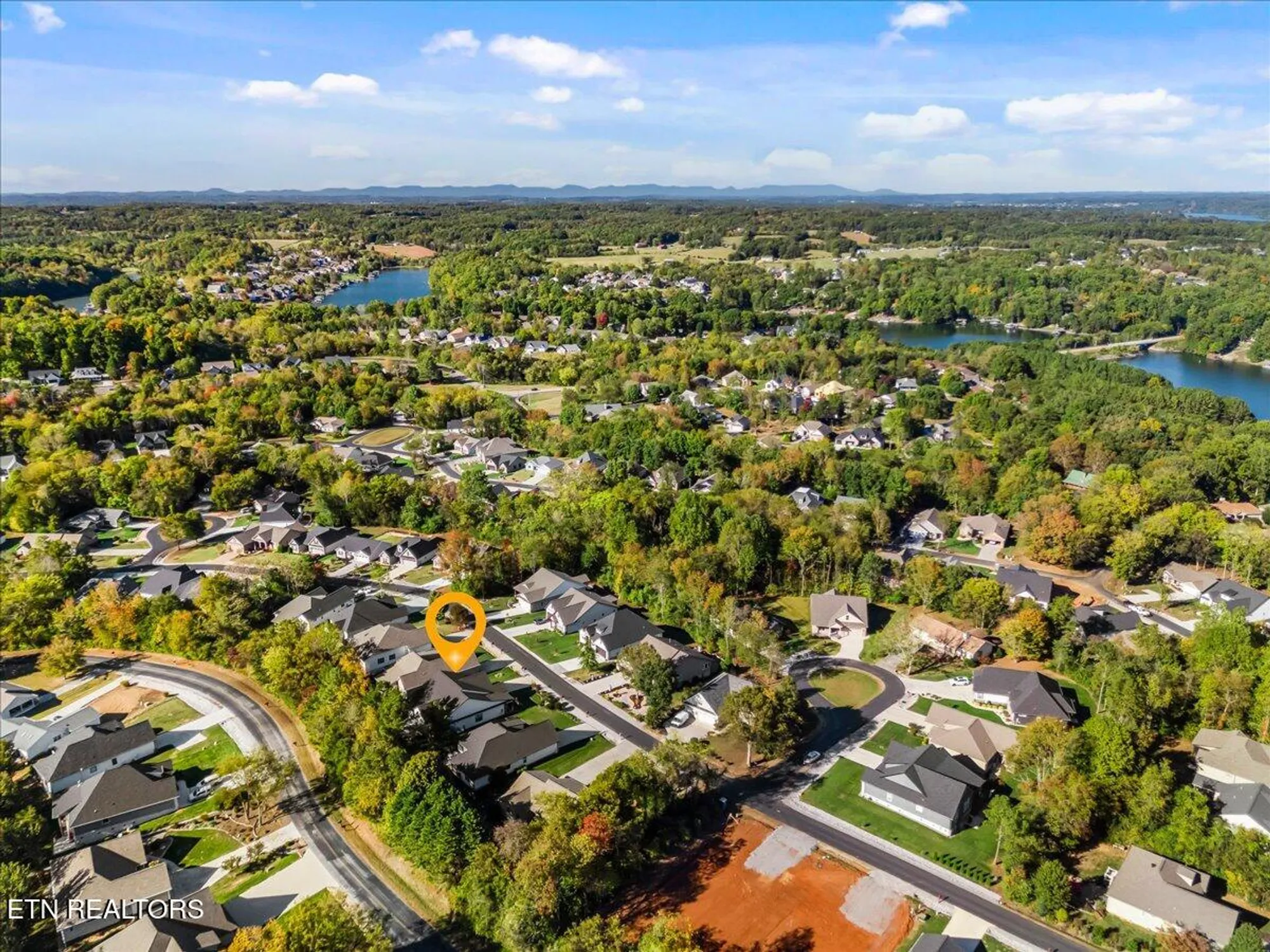 Property Slideshow image 40 of 45 | 140 utsesti way, Loudon, TN, 37774