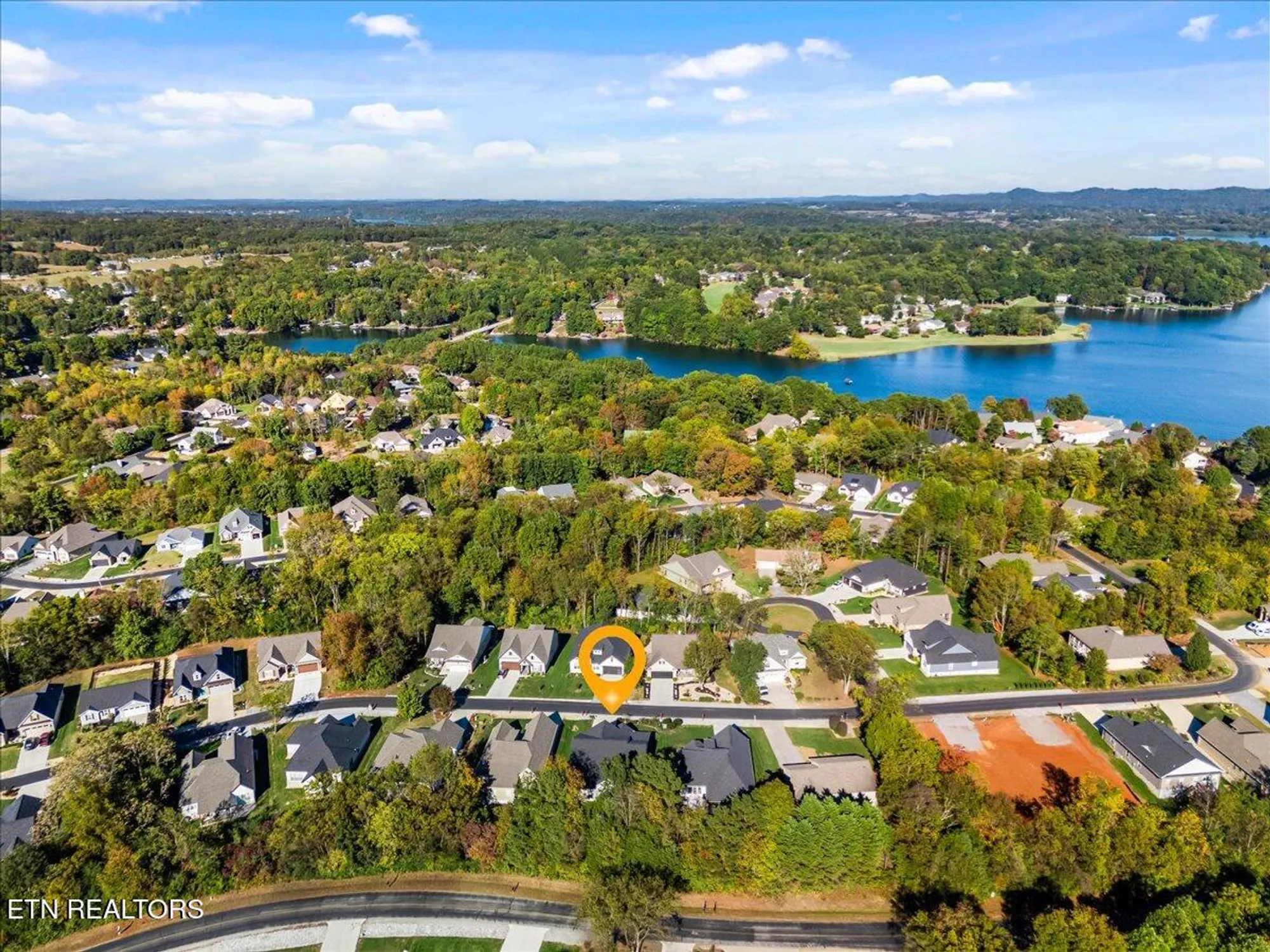 Property Slideshow image 42 of 45 | 140 utsesti way, Loudon, TN, 37774