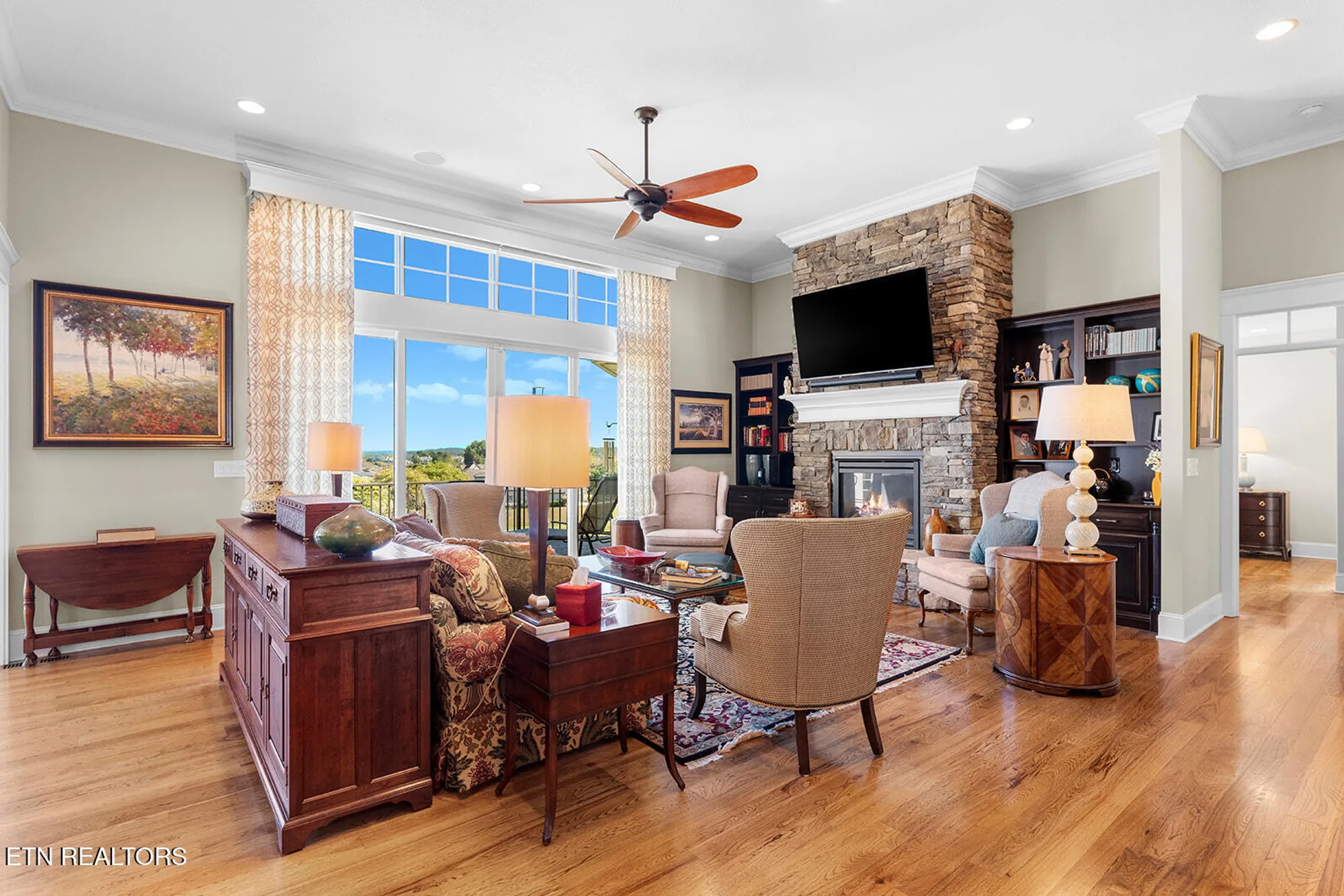 Property Slideshow image 7 of 62 | 124 eagle cir, Vonore, TN, 37885