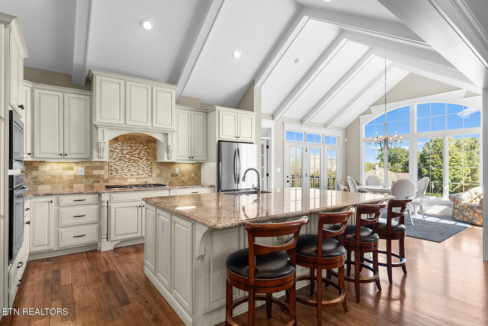 Property Slideshow image 13 of 62 | 124 eagle cir, Vonore, TN, 37885