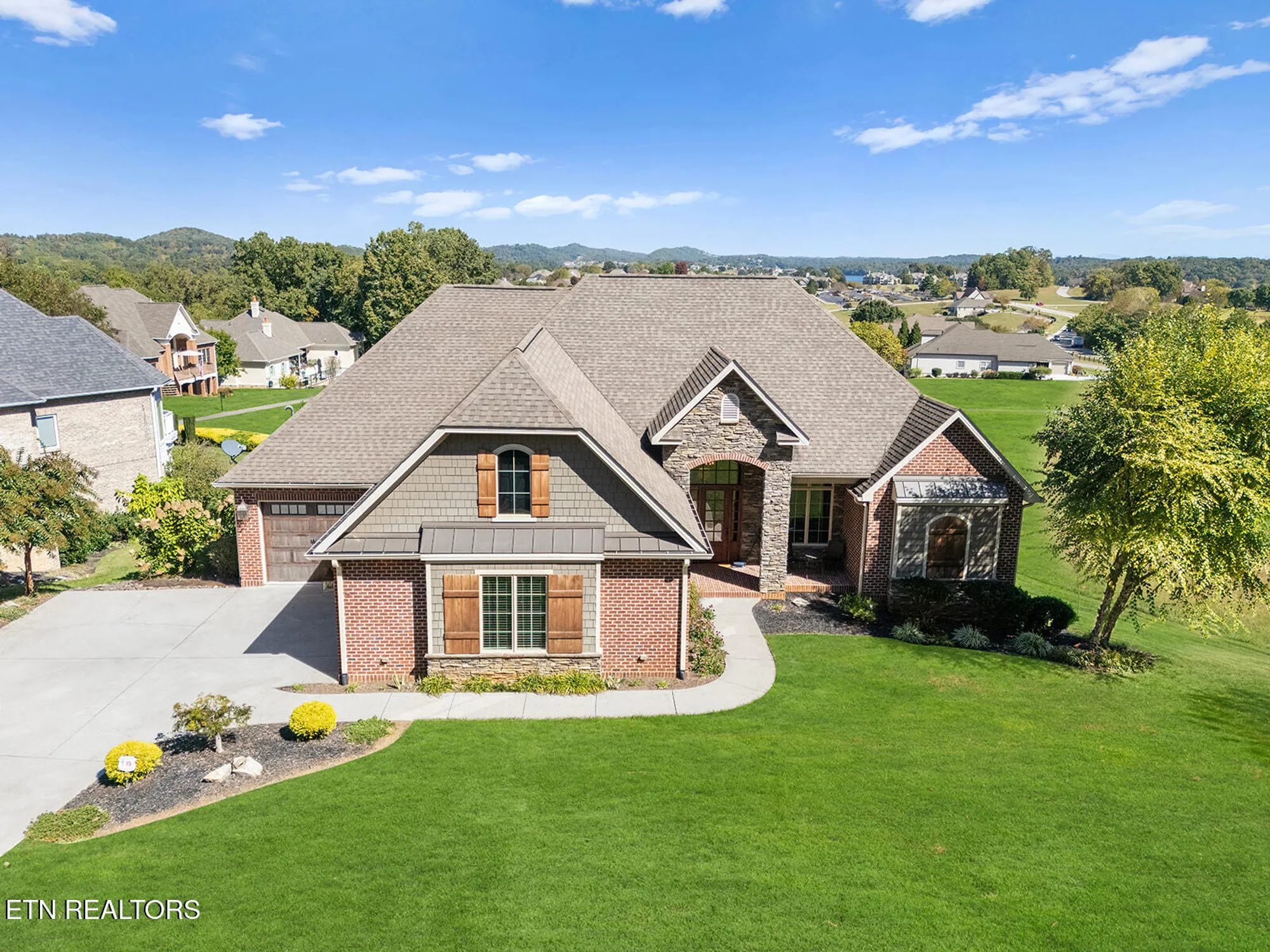 Property Slideshow image 1 of 62 | 124 eagle cir, Vonore, TN, 37885