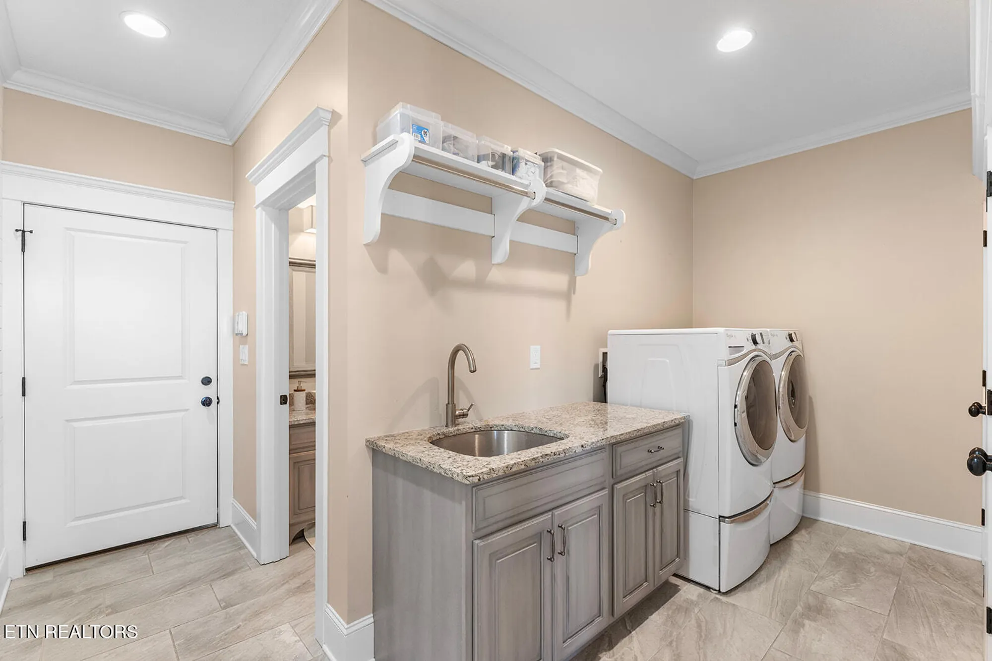 Property Slideshow image 24 of 62 | 124 eagle cir, Vonore, TN, 37885