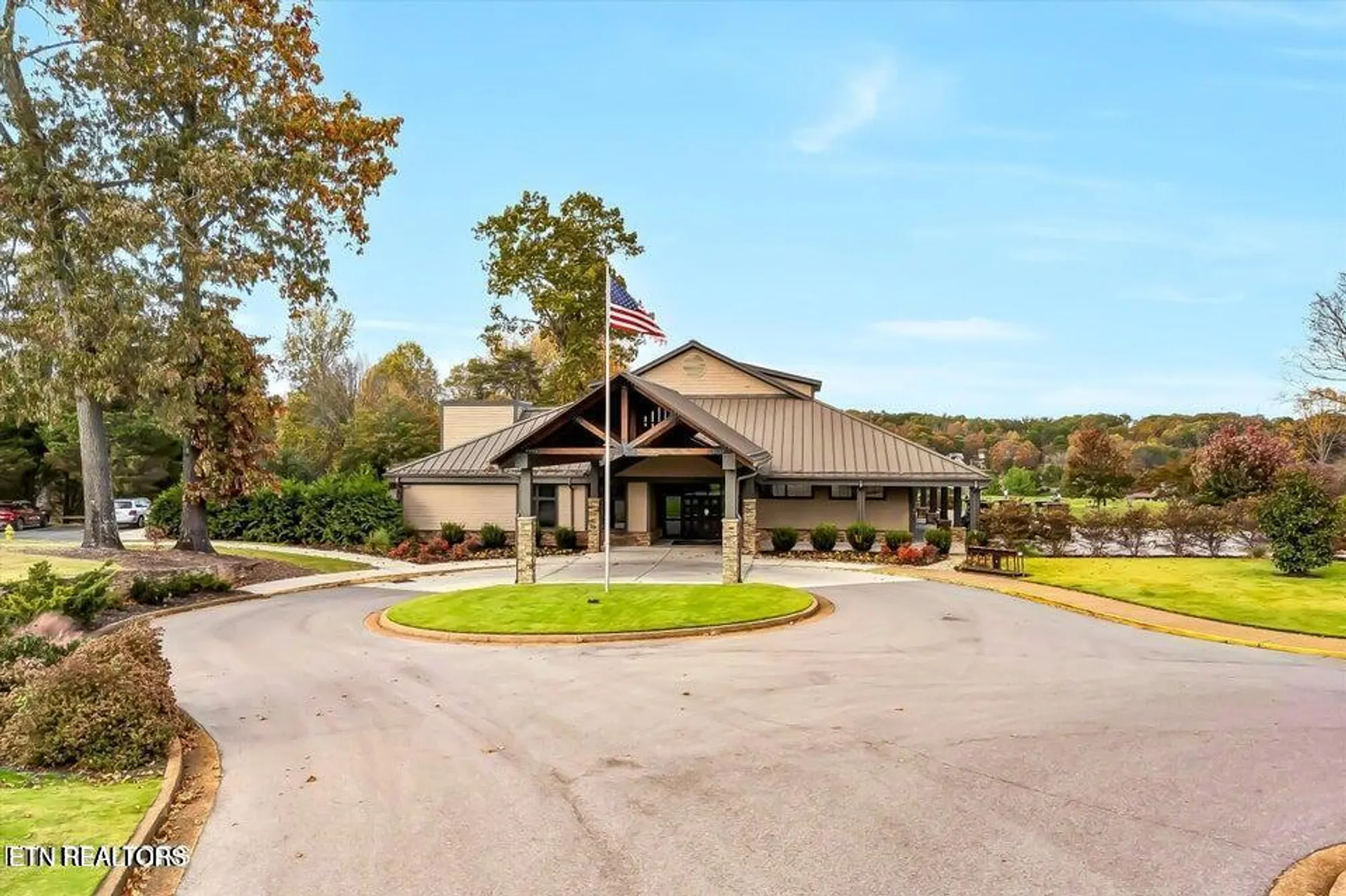 Property Slideshow image 33 of 34 | 143 inata cir, Loudon, TN, 37774