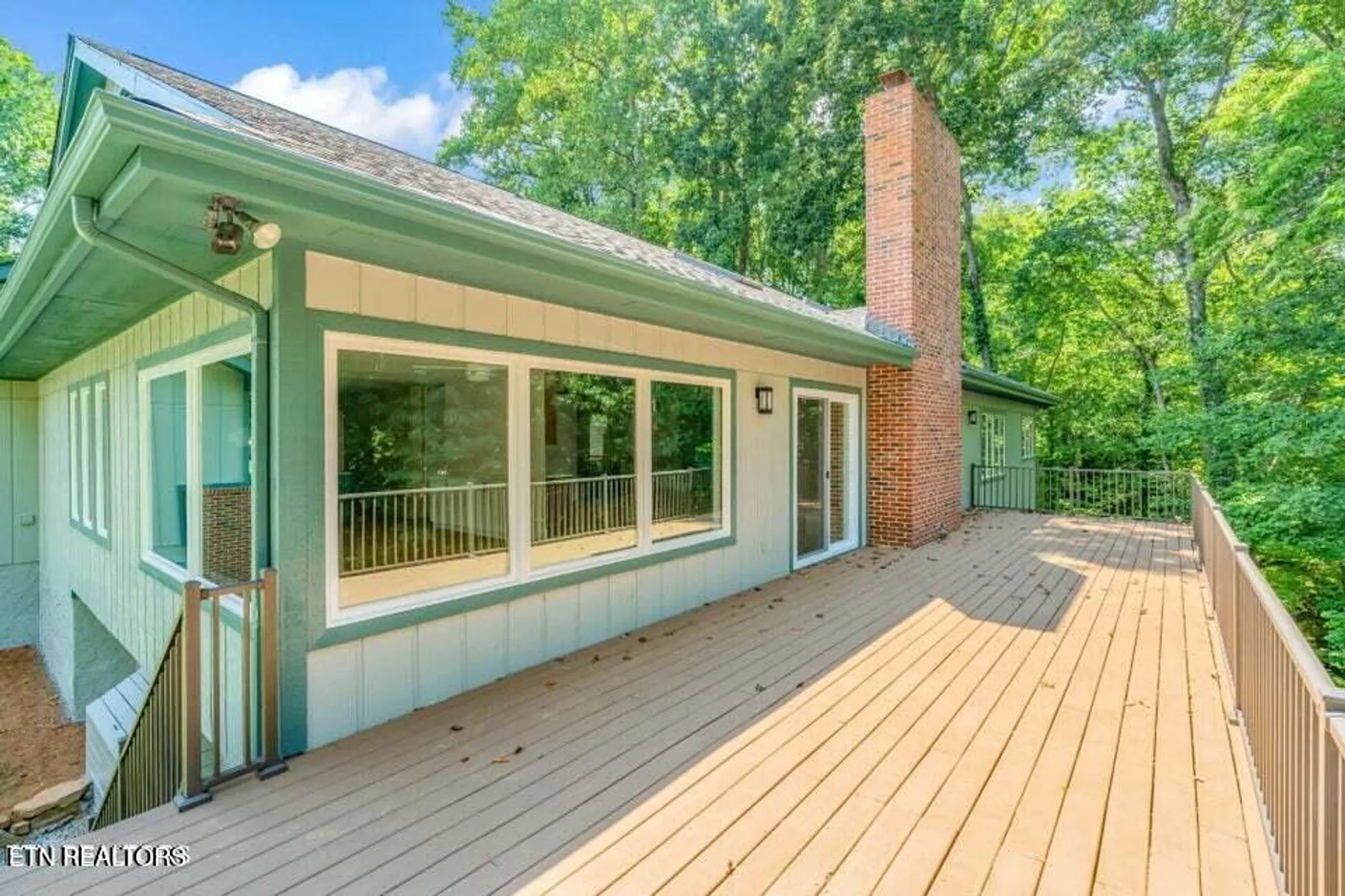 Property Slideshow image 26 of 34 | 143 inata cir, Loudon, TN, 37774