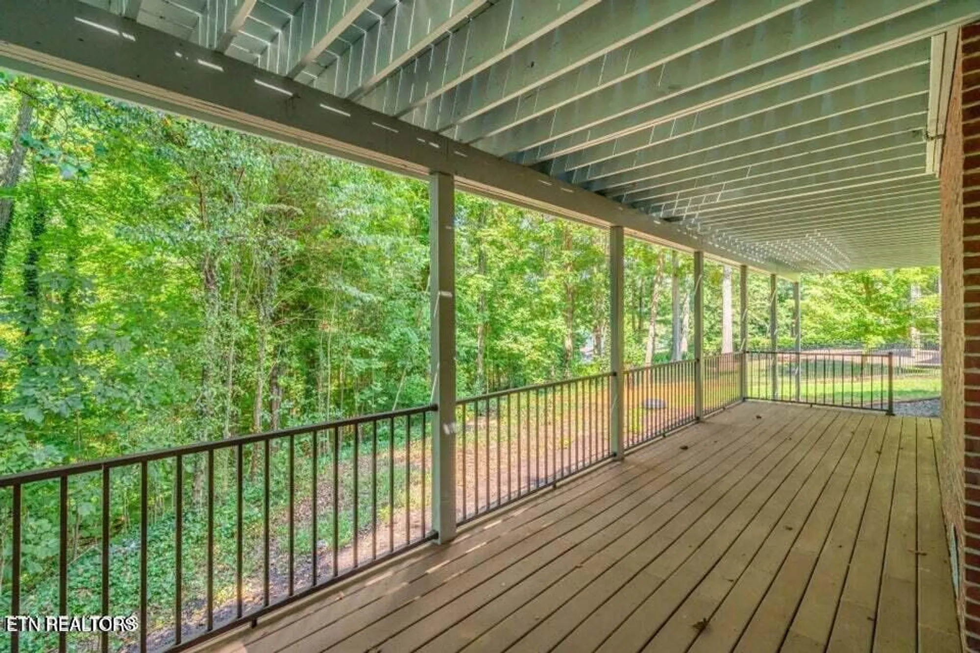 Property Slideshow image 27 of 34 | 143 inata cir, Loudon, TN, 37774