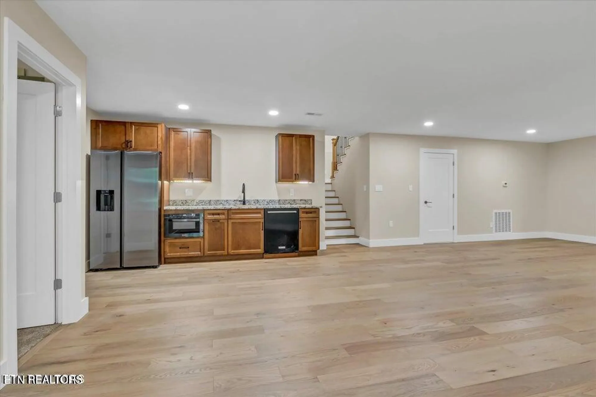 Property Slideshow image 21 of 34 | 143 inata cir, Loudon, TN, 37774