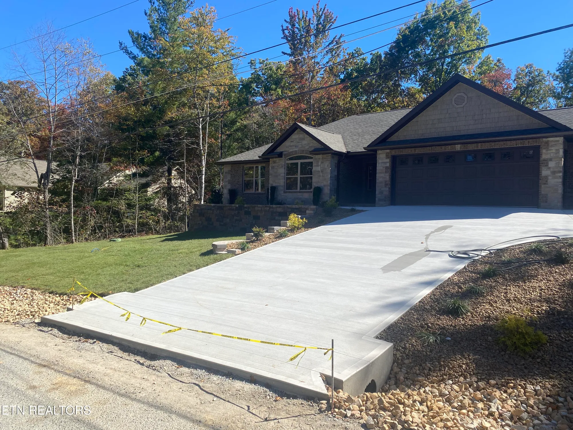 Property Slideshow image 6 of 31 | 140 windsor rd, Crossville, TN, 38558