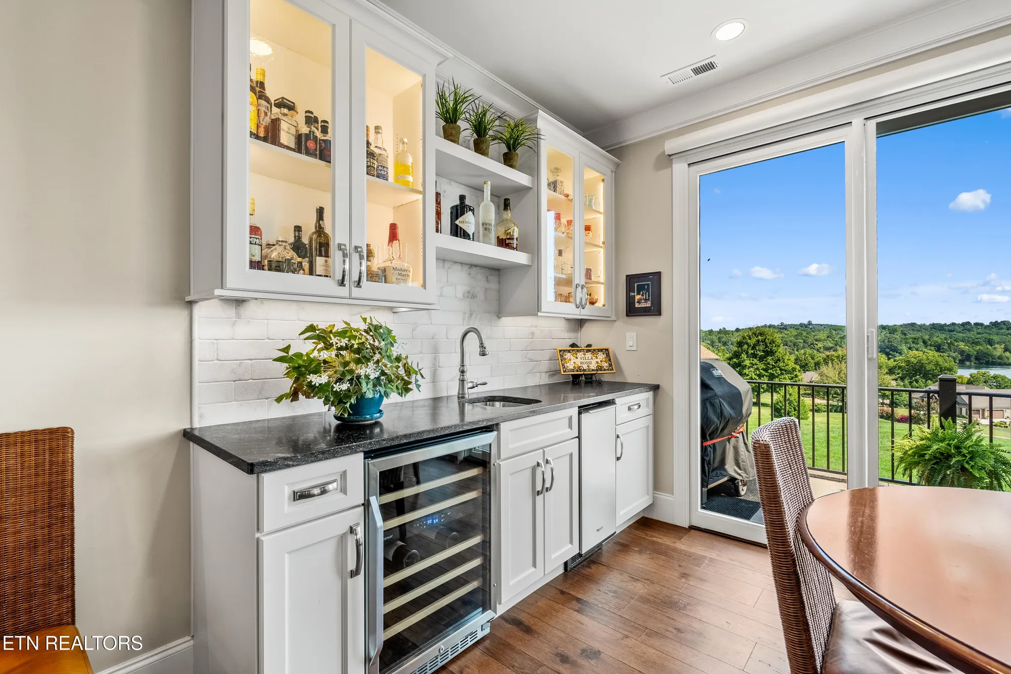 Property Slideshow image 41 of 49 | 320 watercrest dr, Vonore, TN, 37885