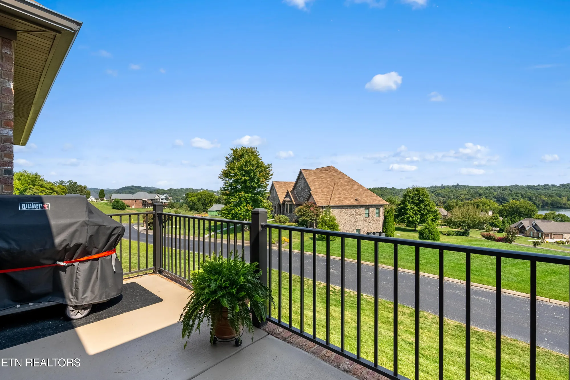 Property Slideshow image 45 of 49 | 320 watercrest dr, Vonore, TN, 37885