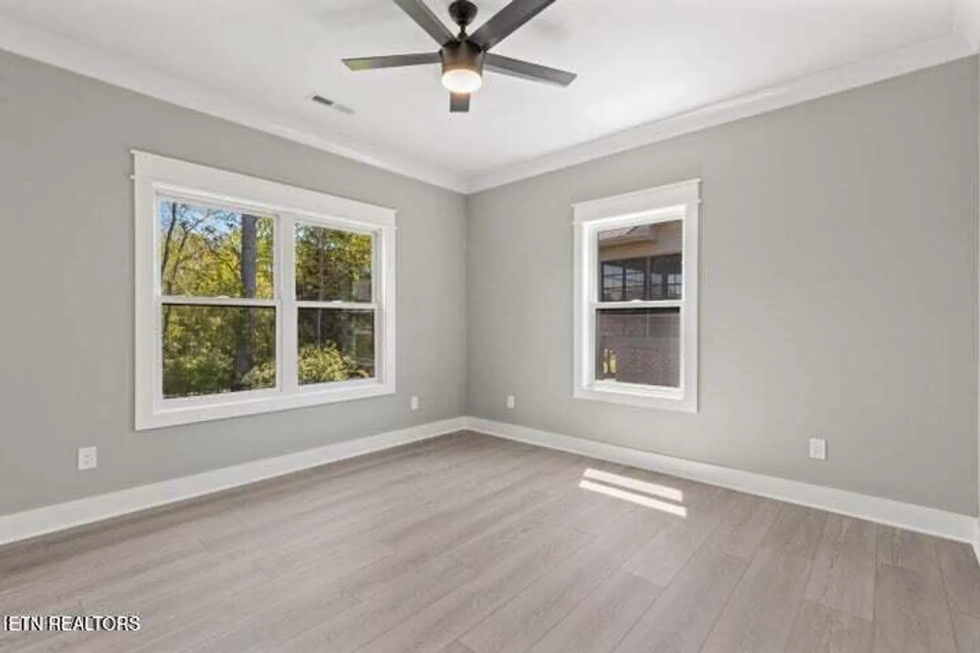 Property Slideshow image 24 of 51 | 404 elokwa pl, Loudon, TN, 37774