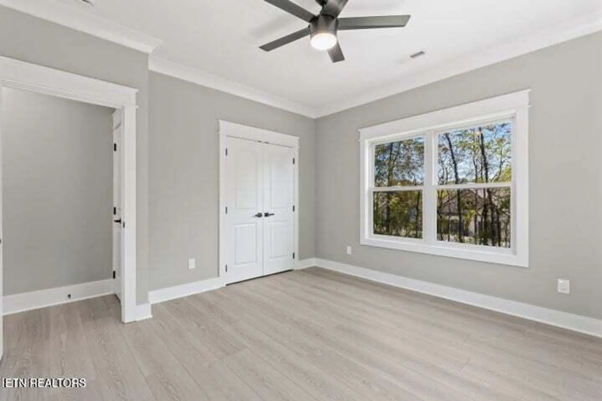 Property Slideshow image 25 of 51 | 404 elokwa pl, Loudon, TN, 37774