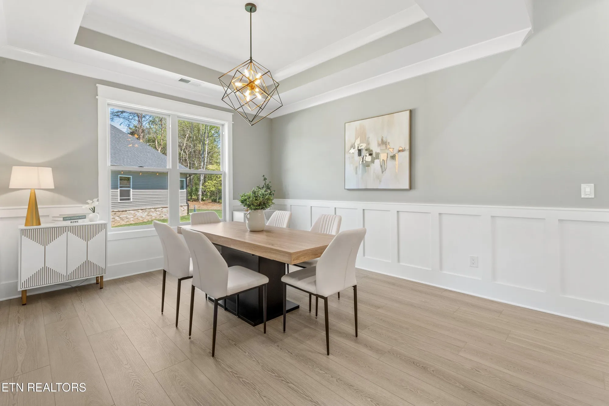 Property Slideshow image 14 of 51 | 404 elokwa pl, Loudon, TN, 37774