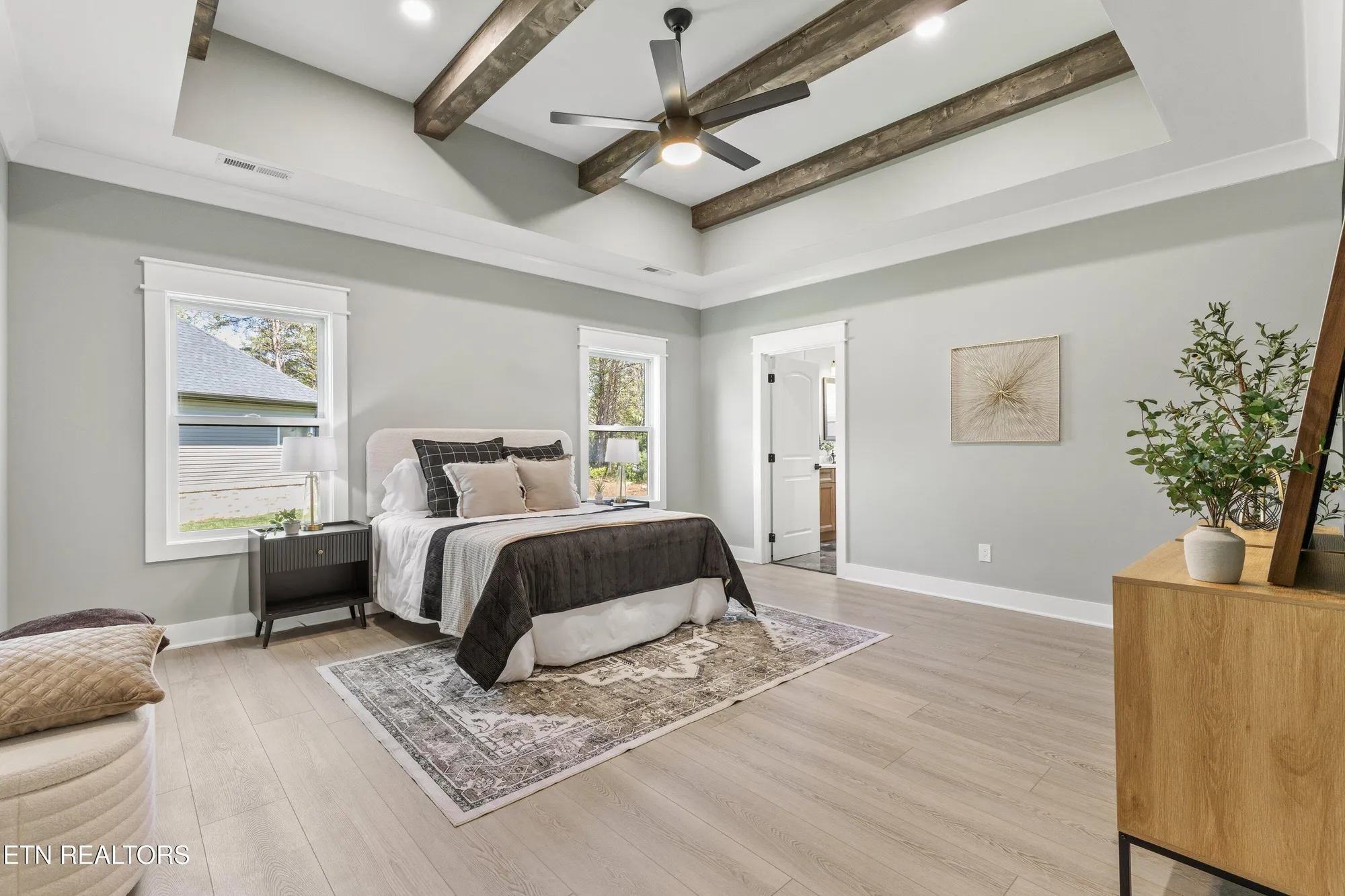 Property Slideshow image 15 of 51 | 404 elokwa pl, Loudon, TN, 37774