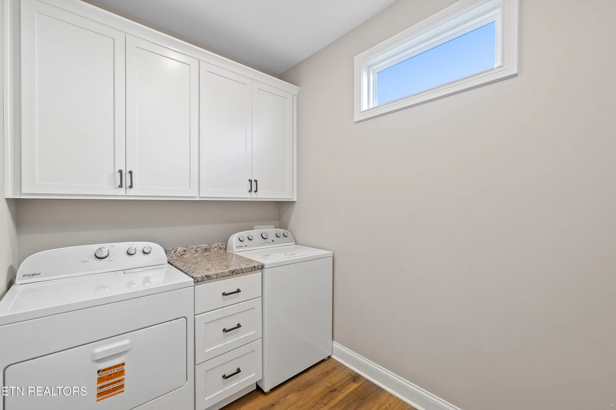 Property Slideshow image 15 of 24 | 504 chestnut pl, Loudon, TN, 37774