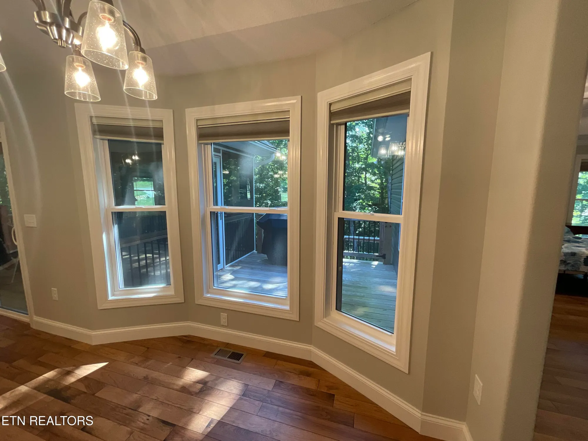 Property Slideshow image 13 of 29 | 120 bent oak ter, Crossville, TN, 38558