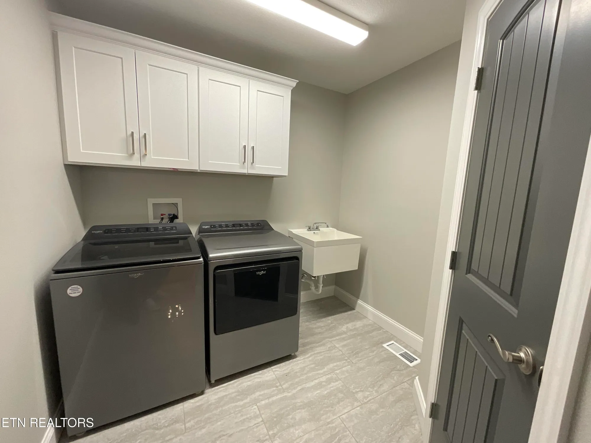 Property Slideshow image 17 of 29 | 120 bent oak ter, Crossville, TN, 38558