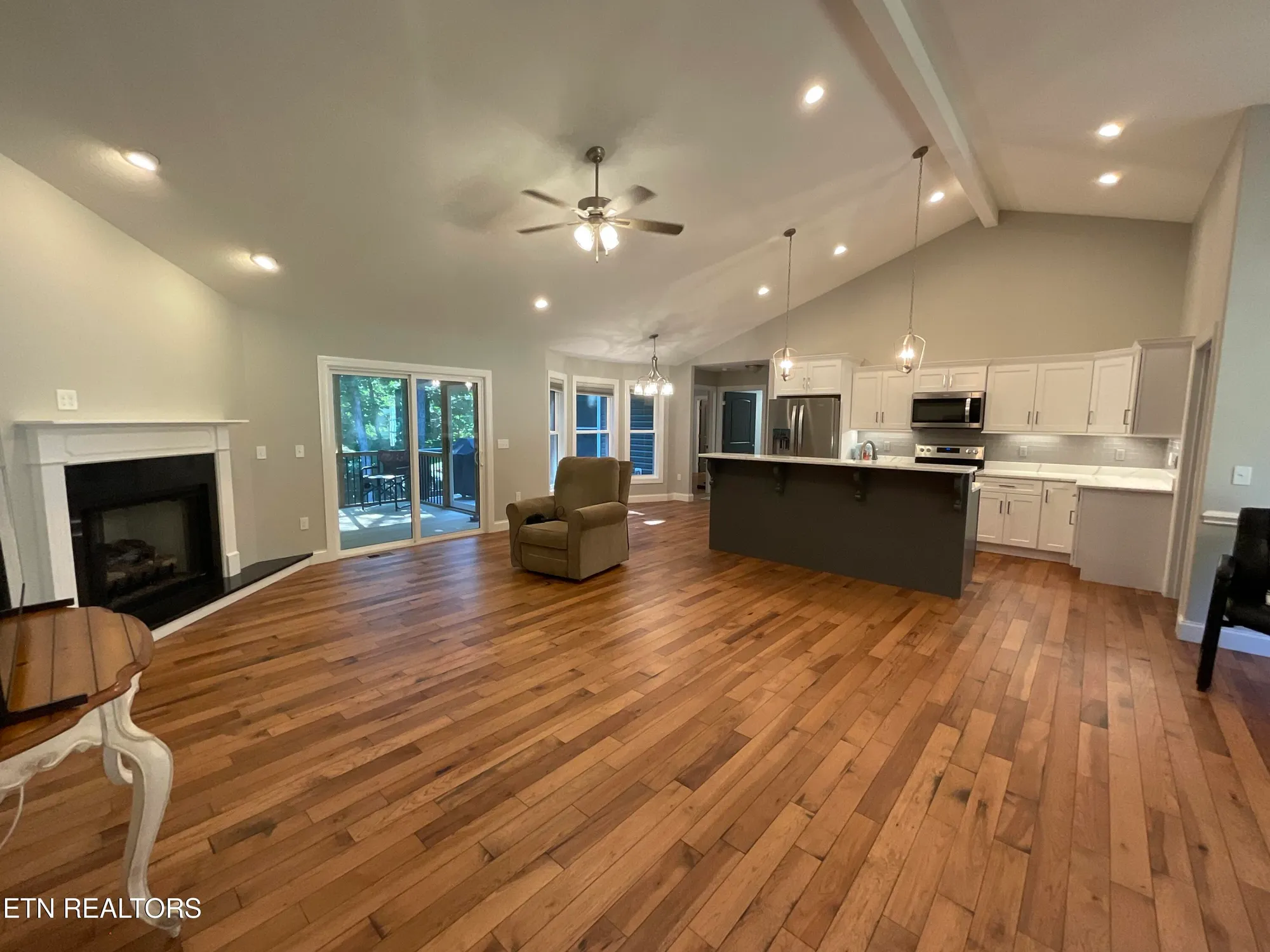 Property Slideshow image 5 of 29 | 120 bent oak ter, Crossville, TN, 38558