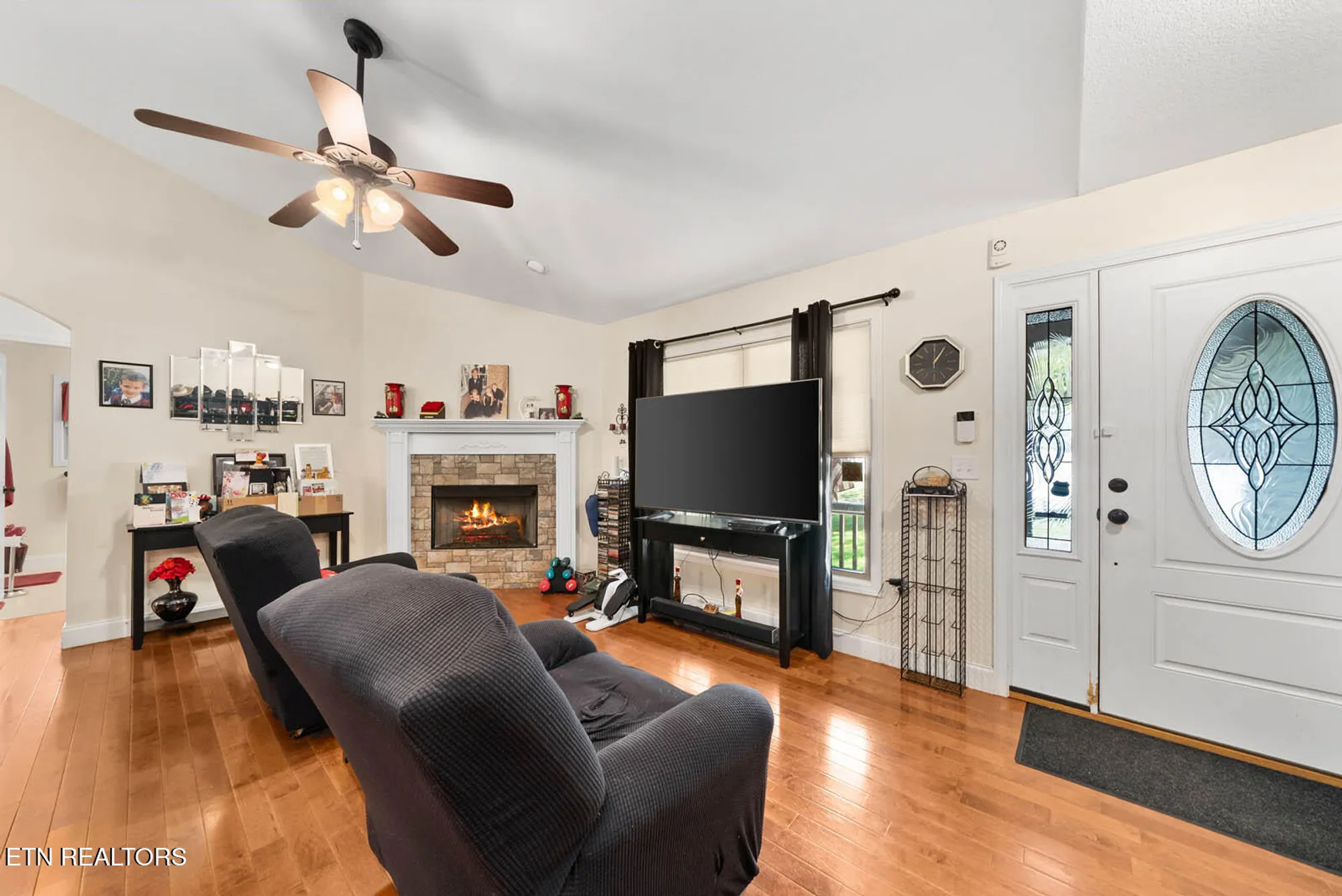 Property Slideshow image 6 of 35 | 157 exeter dr, Crossville, TN, 38558