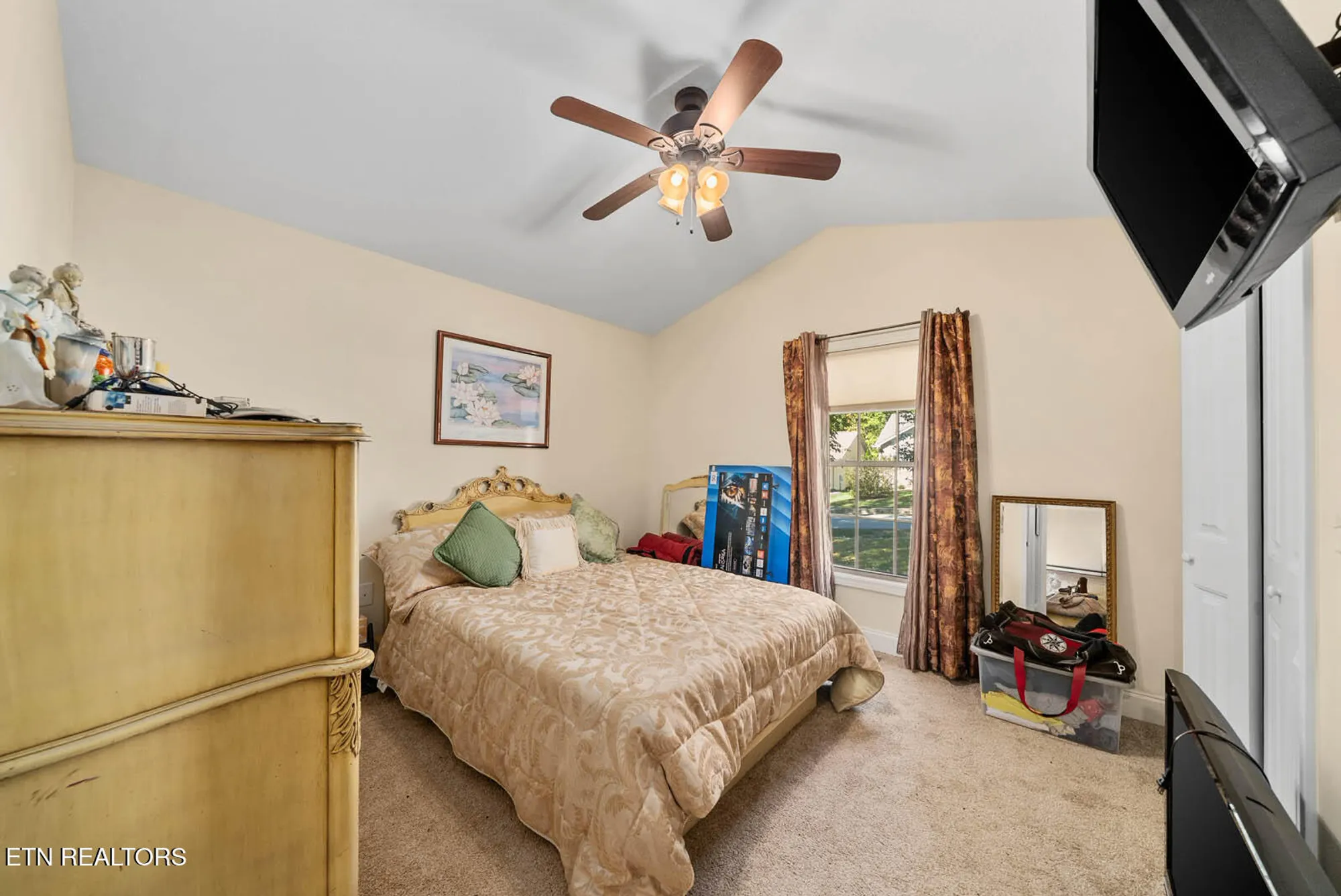 Property Slideshow image 21 of 35 | 157 exeter dr, Crossville, TN, 38558