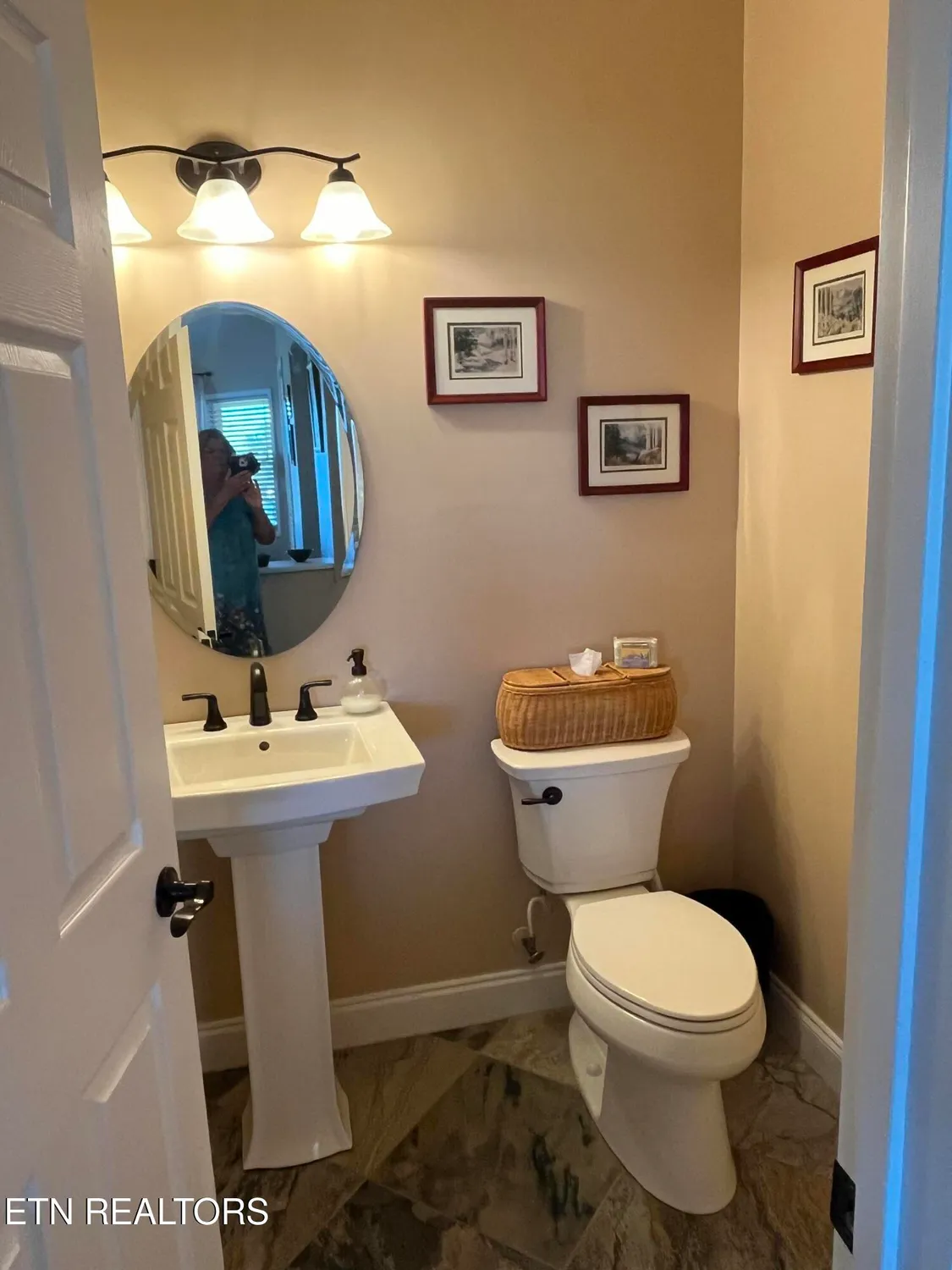 Property Slideshow image 12 of 33 | 224 kingbird dr, Vonore, TN, 37885