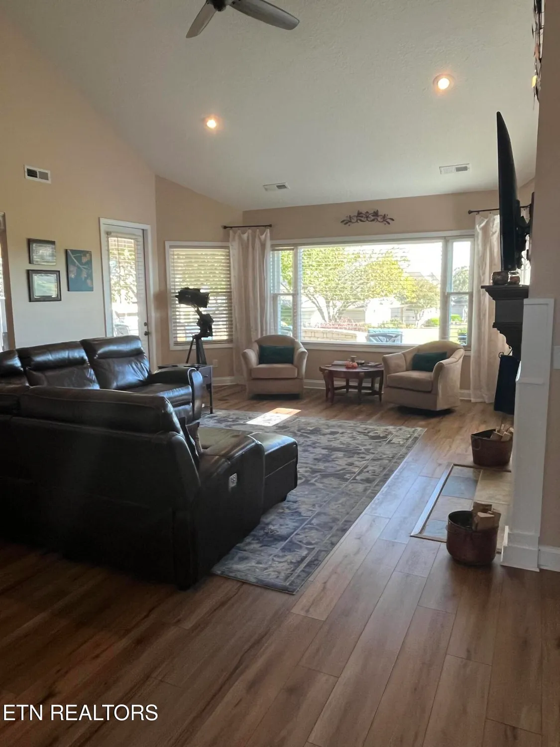 Property Slideshow image 8 of 33 | 224 kingbird dr, Vonore, TN, 37885